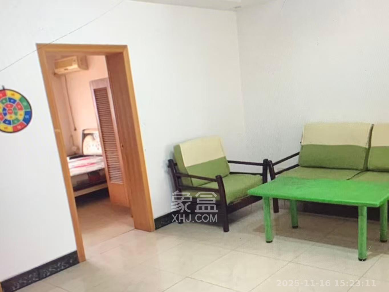 天龙花园  1室2厅1卫    2000.0元/月室内图