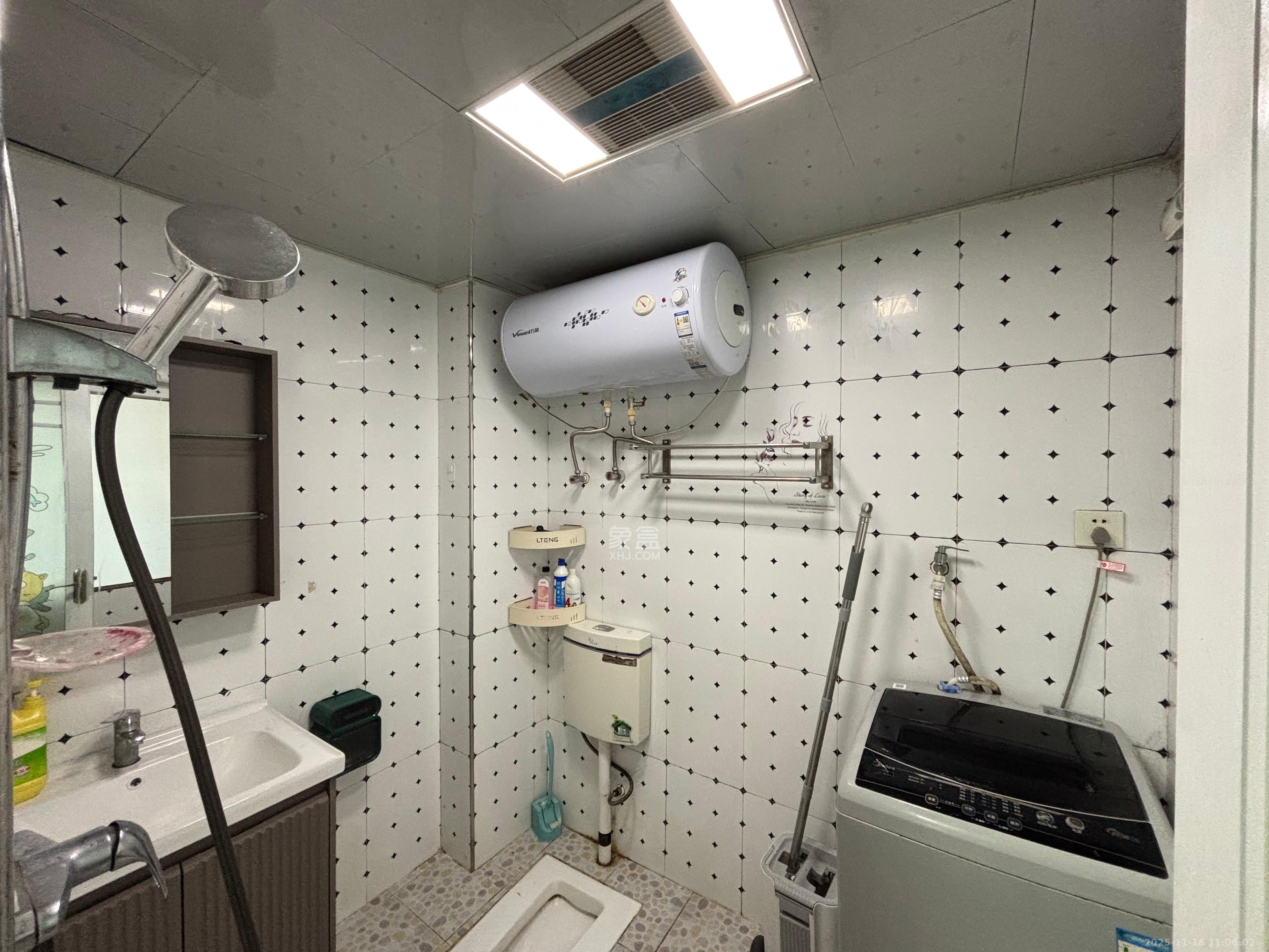 蝴蝶谷 1室1厅1卫 1100.0元/月 蝴蝶谷 1室1厅1卫 1100.0元/月室内图