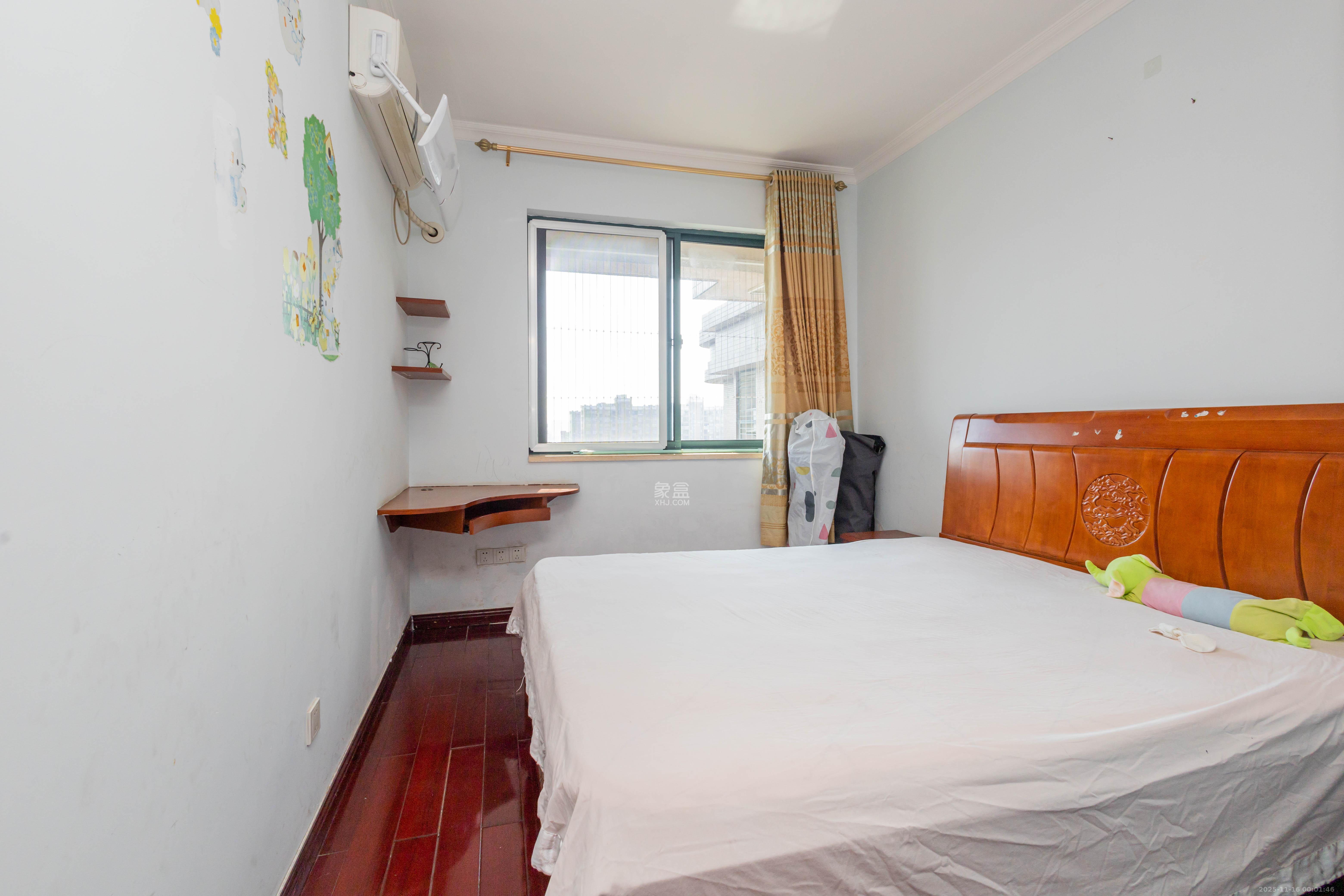 才子佳郡 4室2厅2卫 76.0万 才子佳郡 4室2厅2卫 76.0万卧室