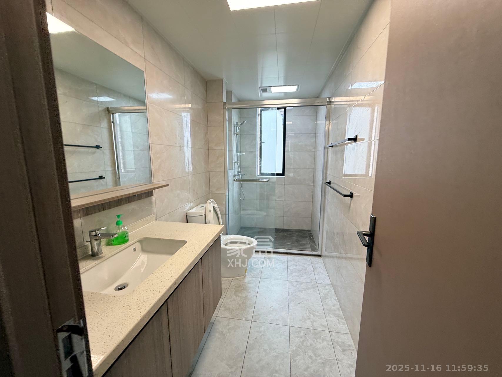 金富湘江悦城  4室2厅2卫    3000.0元/月室内图