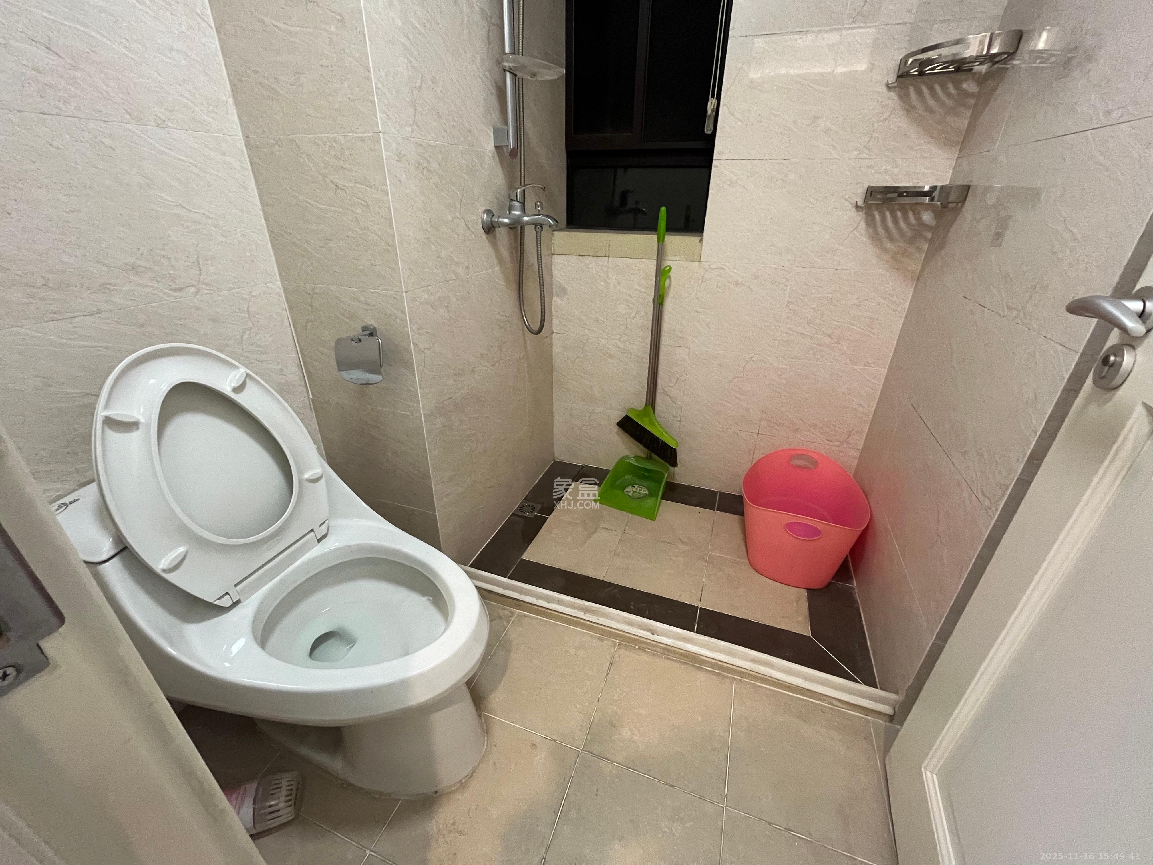 万科里金域国际  3室2厅2卫    3800.0元/月室内图