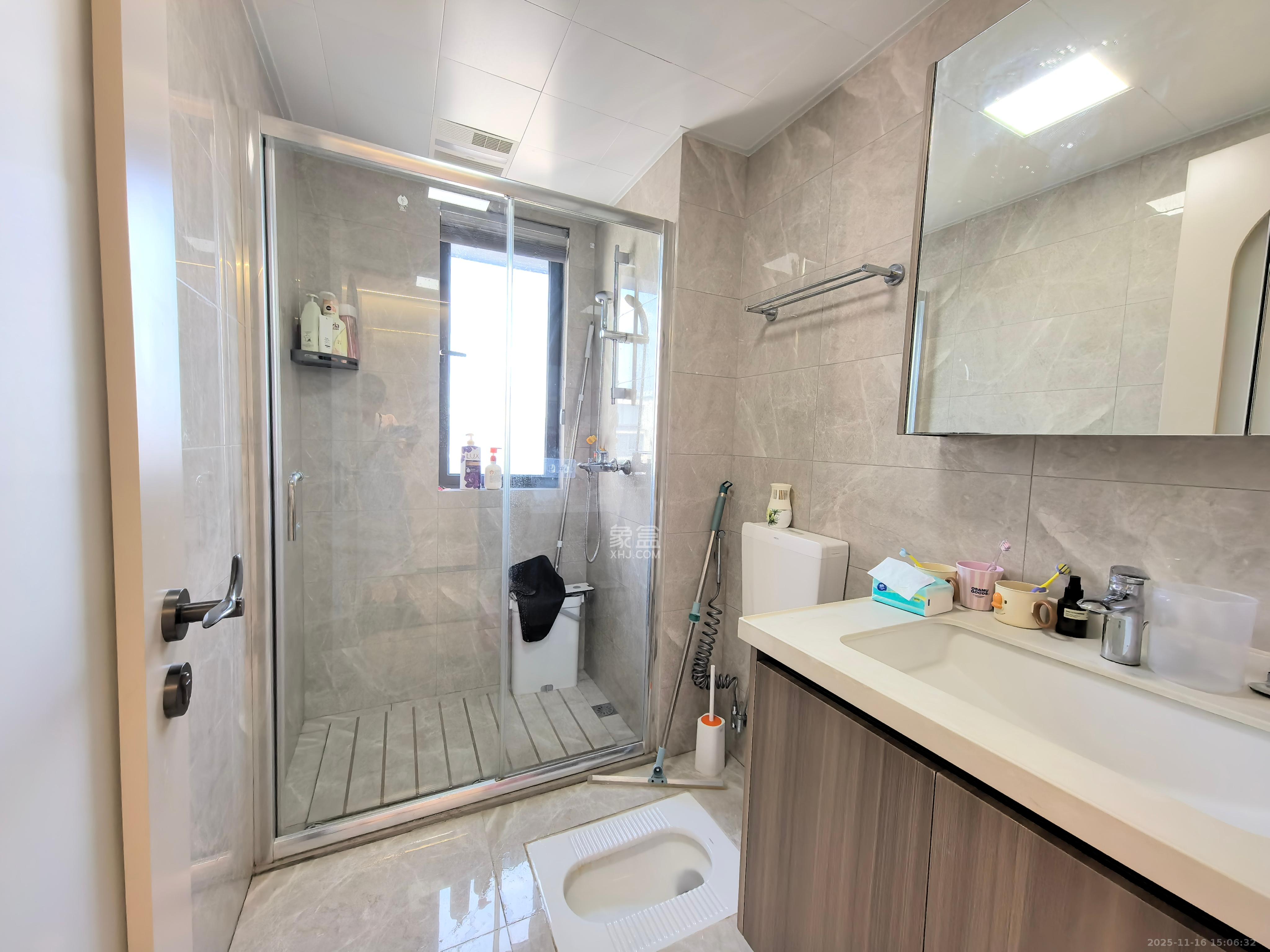 中海阅麓山一期 4室2厅2卫 5000.0元/月 中海阅麓山一期 4室2厅2卫 5000.0元/月室内图