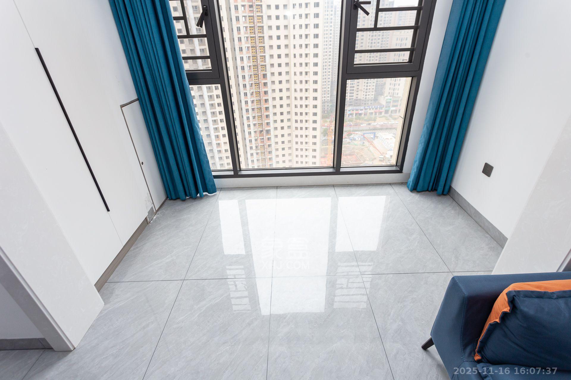 明发阅江悦府  3室2厅2卫    2400.0元/月室内图