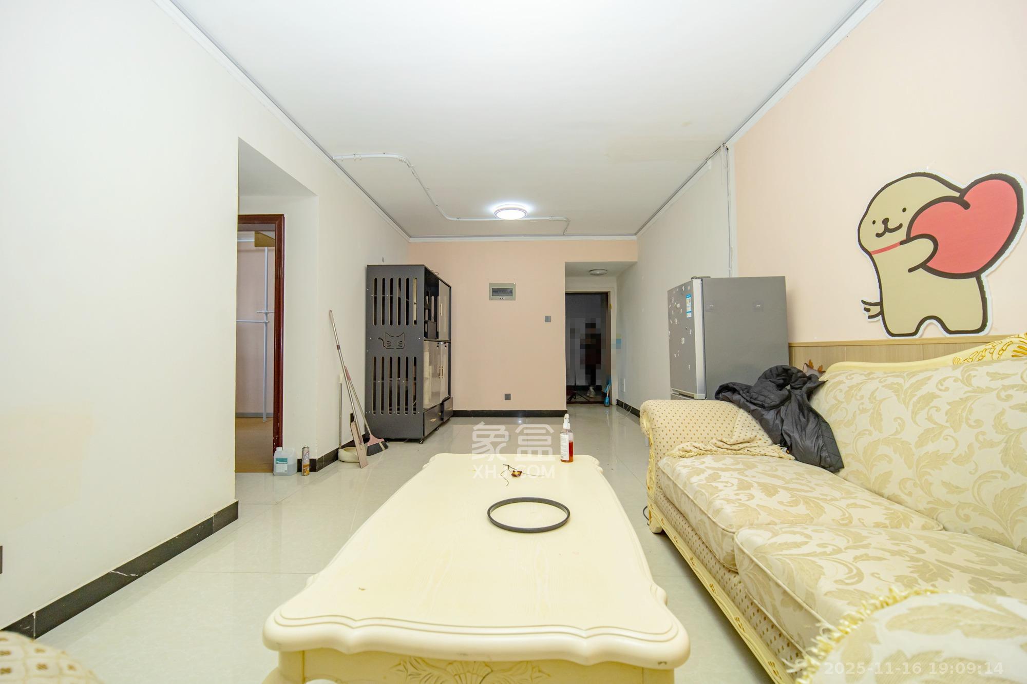 蝴蝶谷  2室2厅1卫    34.0万客厅