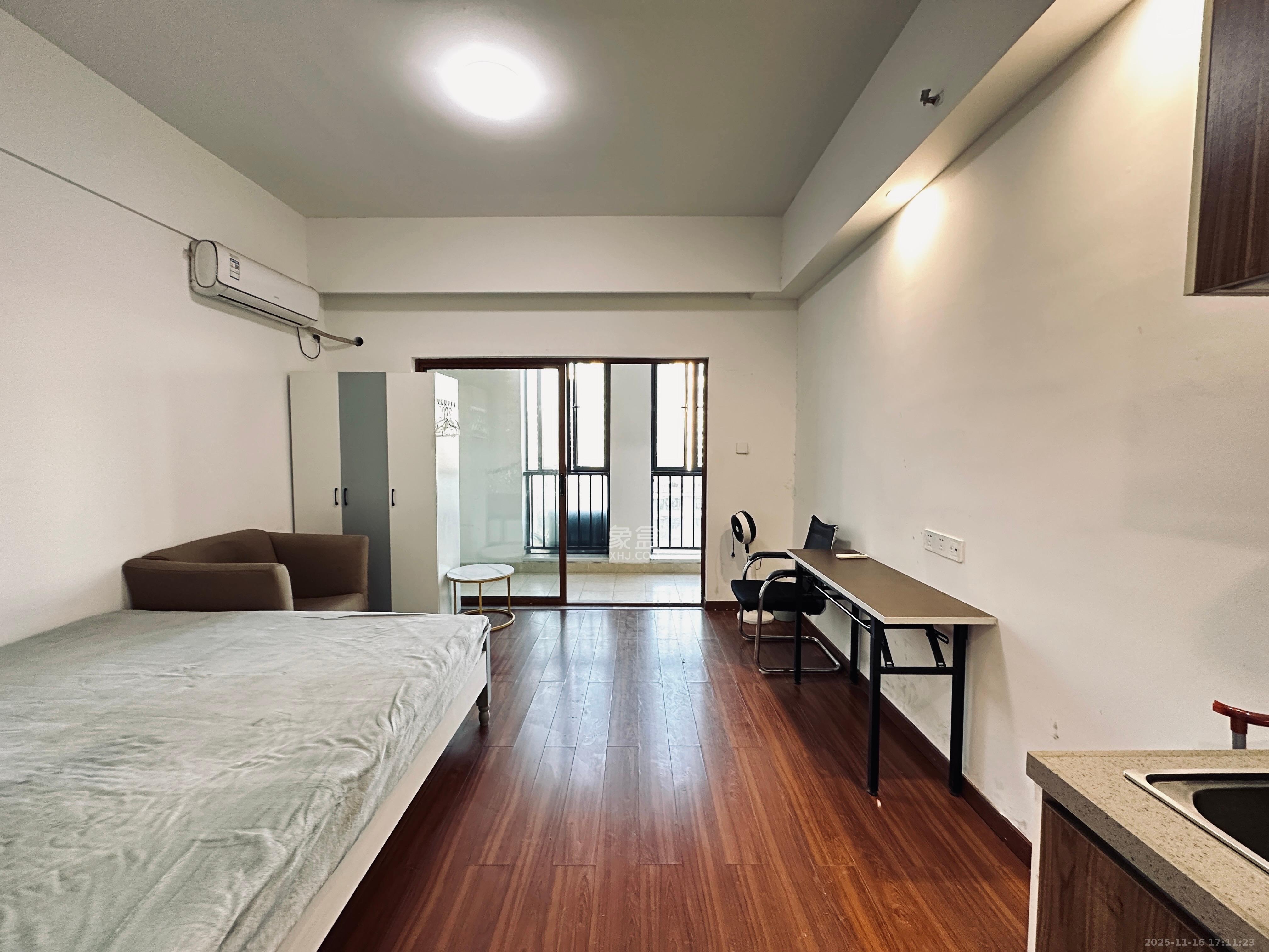 荣泰广场 1室1厅1卫 1150.0元/月 荣泰广场 1室1厅1卫 1150.0元/月室内图