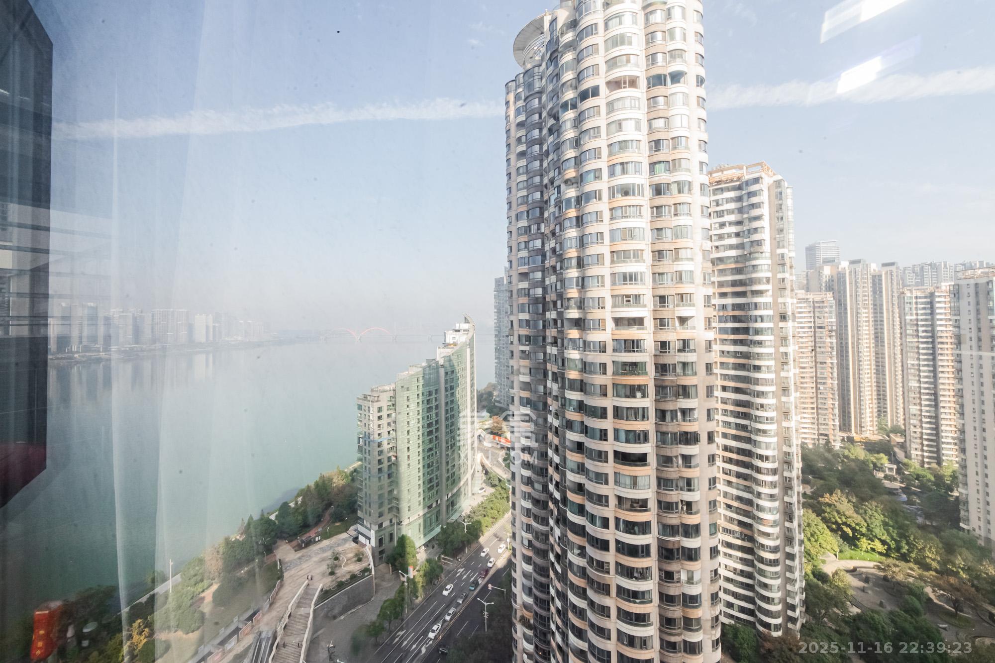 北辰瀚江府 4室2厅2卫 315.0万 北辰瀚江府 4室2厅2卫 315.0万其他