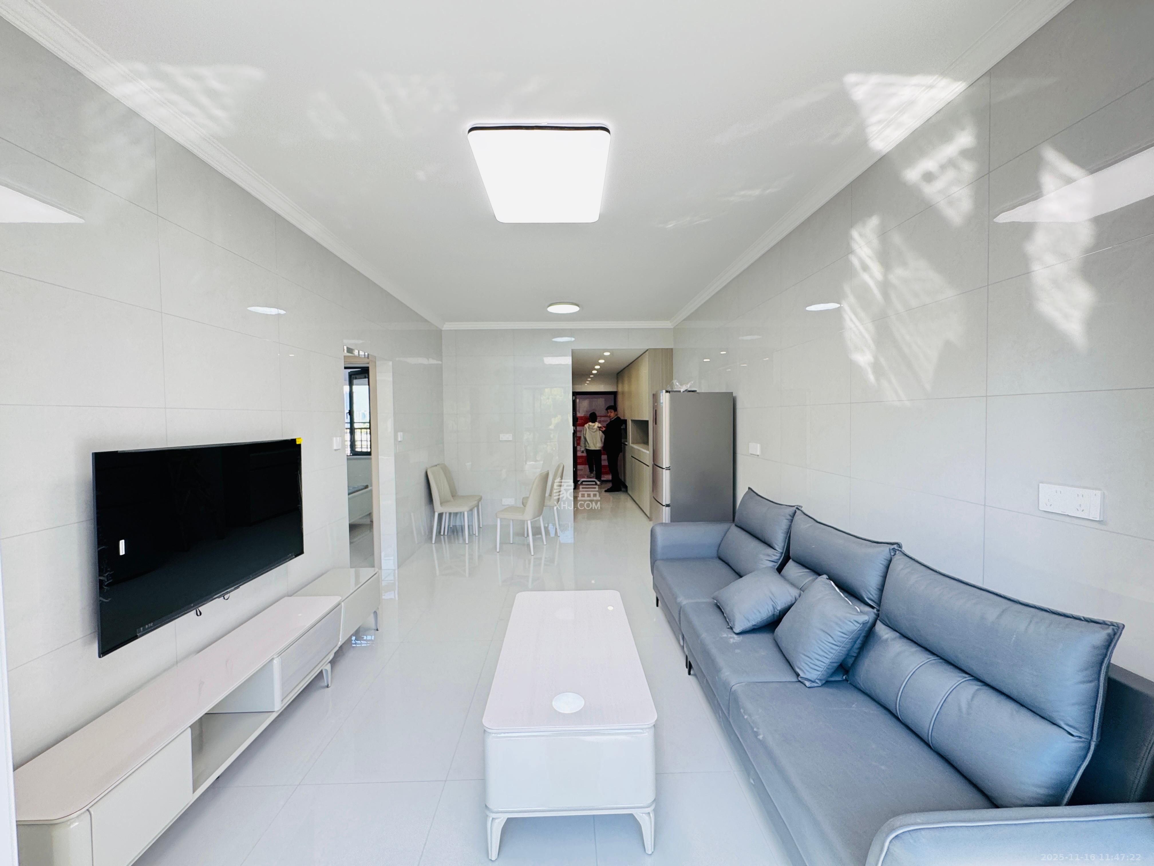 湖湘时代名邸公园壹号 2室2厅1卫 2300.0元/月 湖湘时代名邸公园壹号 2室2厅1卫 2300.0元/月室内图