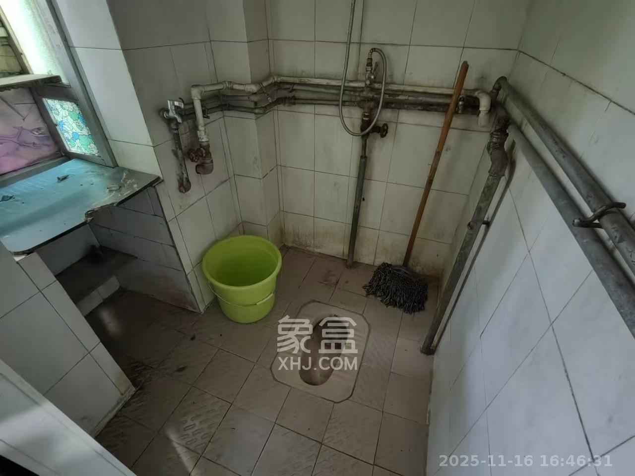 水泵厂宿舍 3室1厅1卫 1300.0元/月 水泵厂宿舍 3室1厅1卫 1300.0元/月室内图