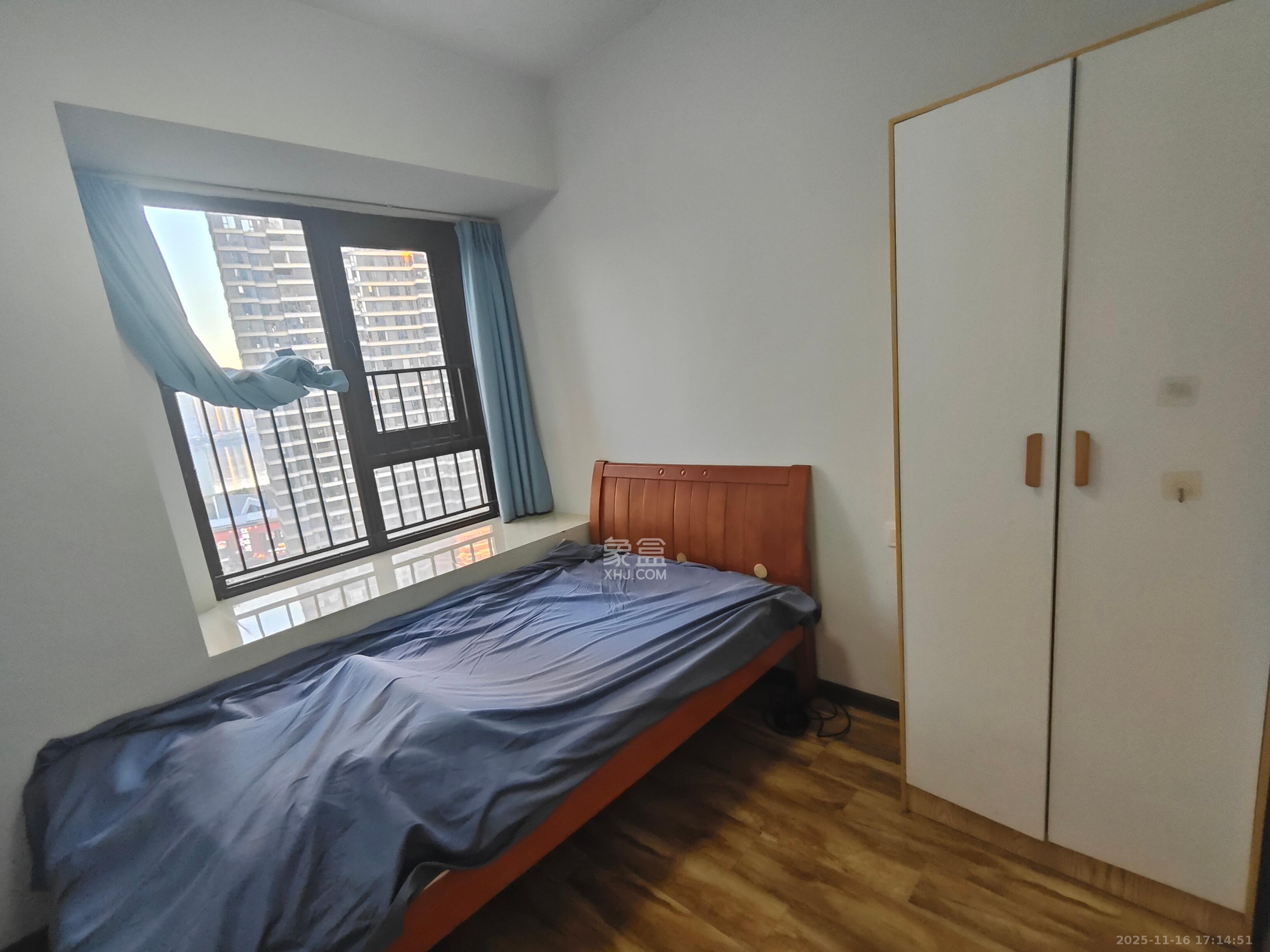 卓越浅水湾  4室2厅2卫    3200.0元/月室内图