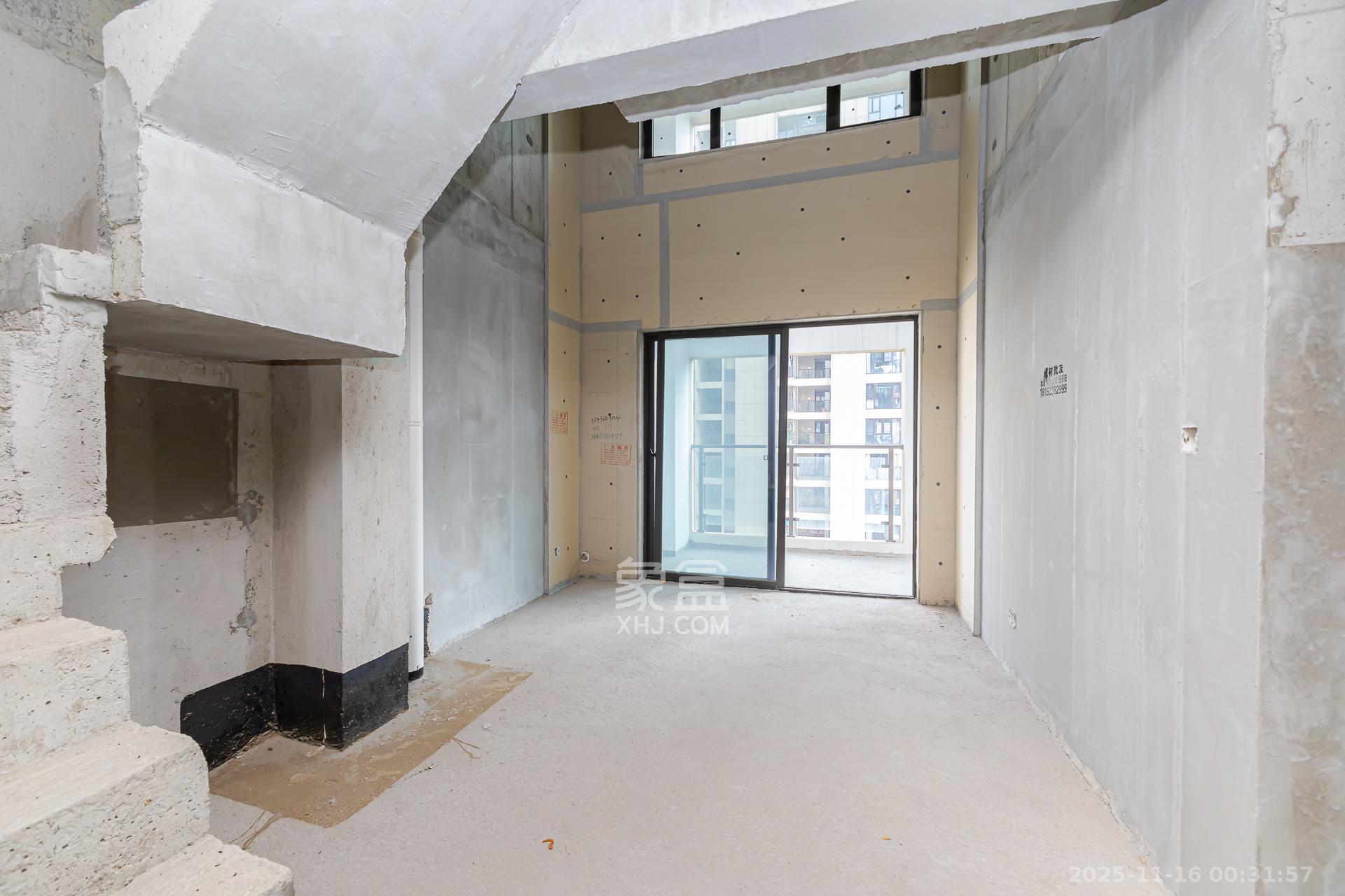 润和湘江天地C区  3室2厅2卫    108.0万卧室