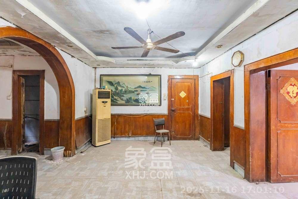 望江公寓 3室2厅2卫 1500.0元/月 望江公寓 3室2厅2卫 1500.0元/月室内图