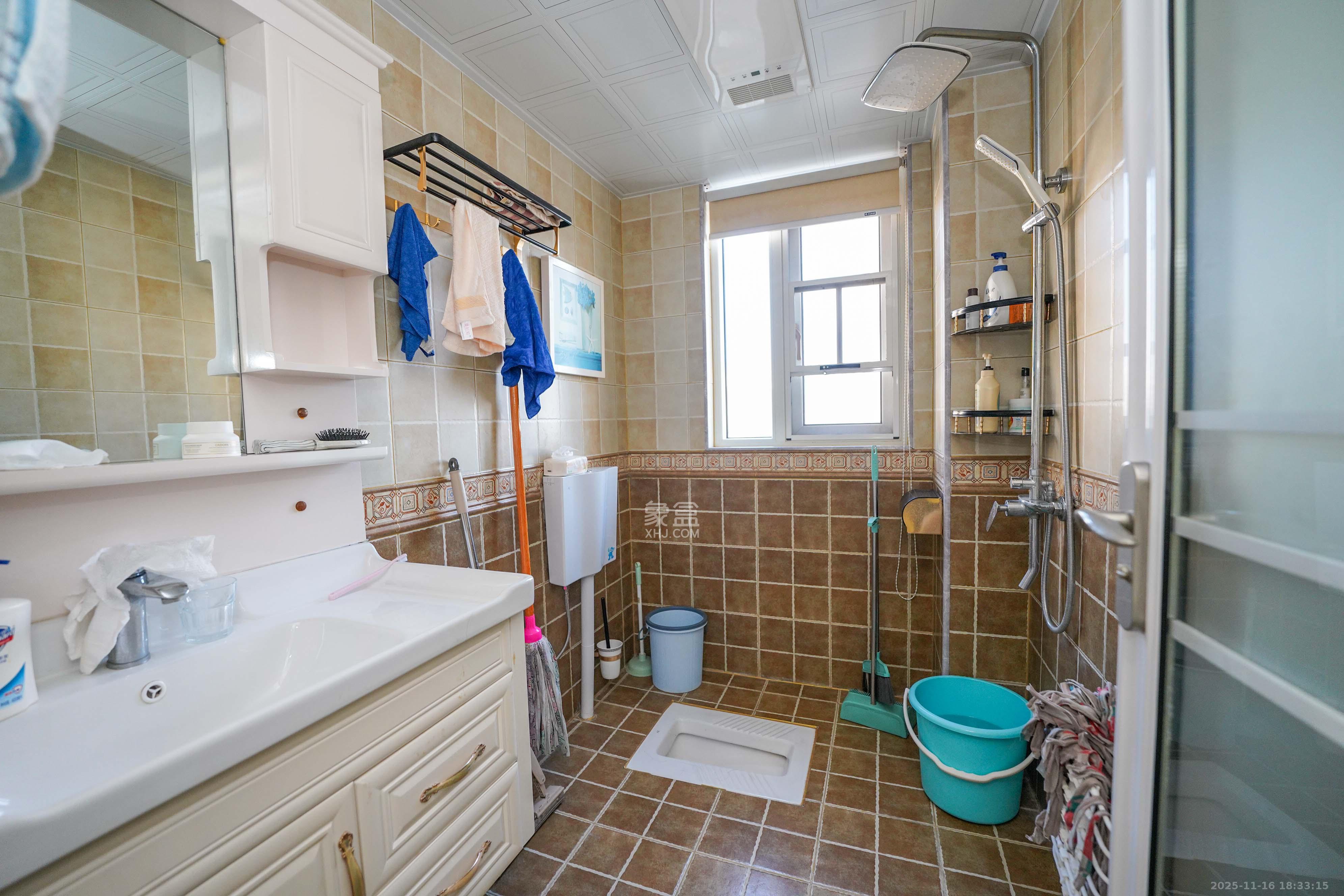 绿地新都会 1室0厅0卫 120.0万 绿地新都会 1室0厅0卫 120.0万卫生间