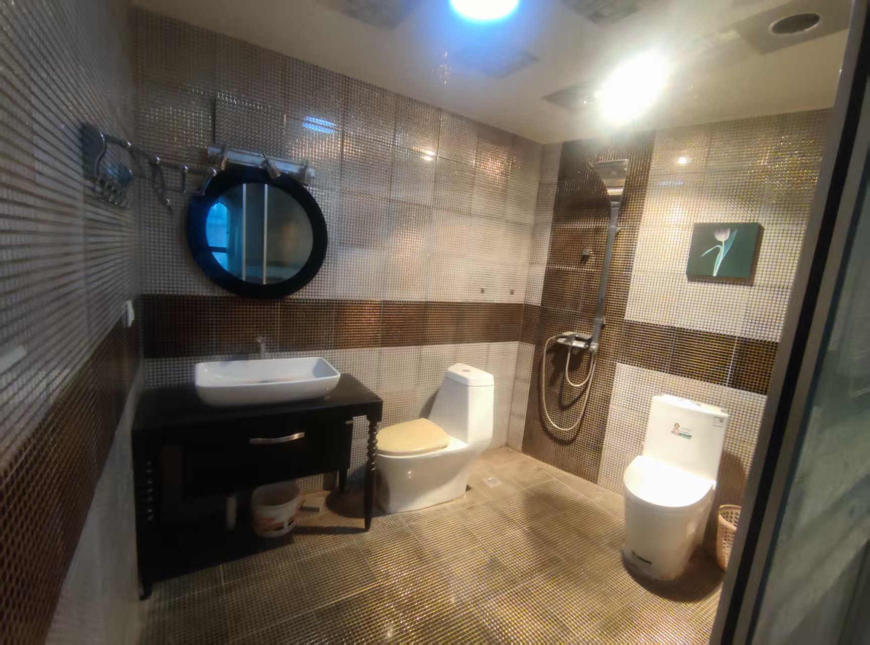 世纪嘉苑  4室2厅2卫    2600.0元/月