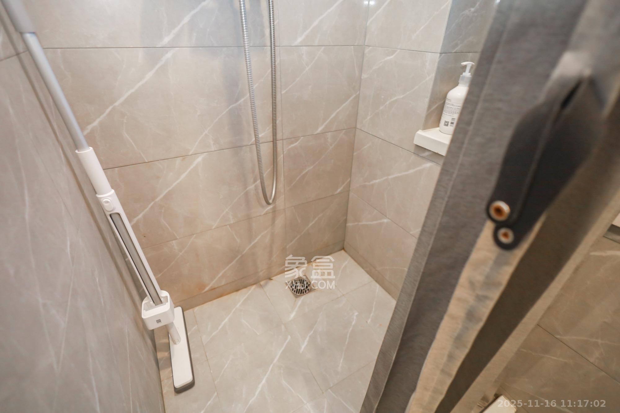 中一鲲出（鲲鹏府）  2室1厅1卫    2950.0元/月室内图