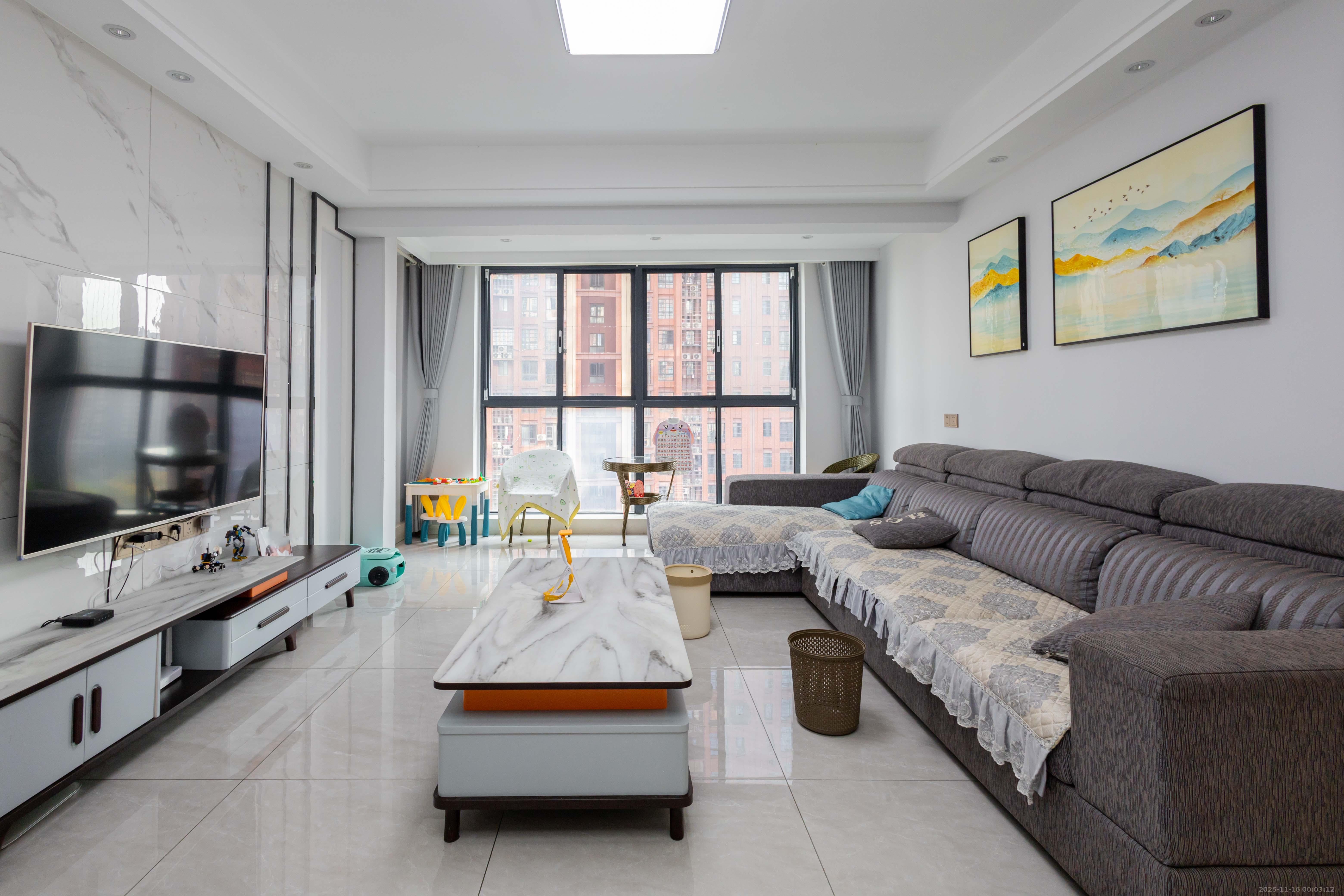 海德公园  4室2厅2卫    96.8万