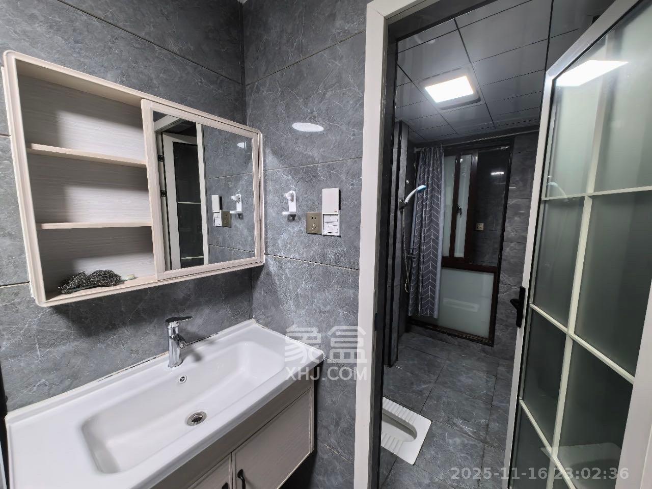 欧莱雅郡  3室2厅1卫    2000.0元/月室内图