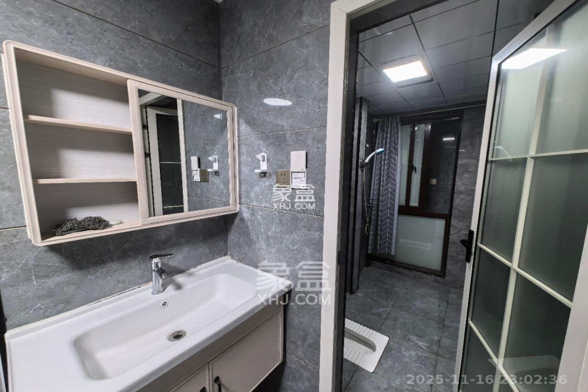 欧莱雅郡 3室2厅1卫 2000.0元/月 欧莱雅郡 3室2厅1卫 2000.0元/月室内图