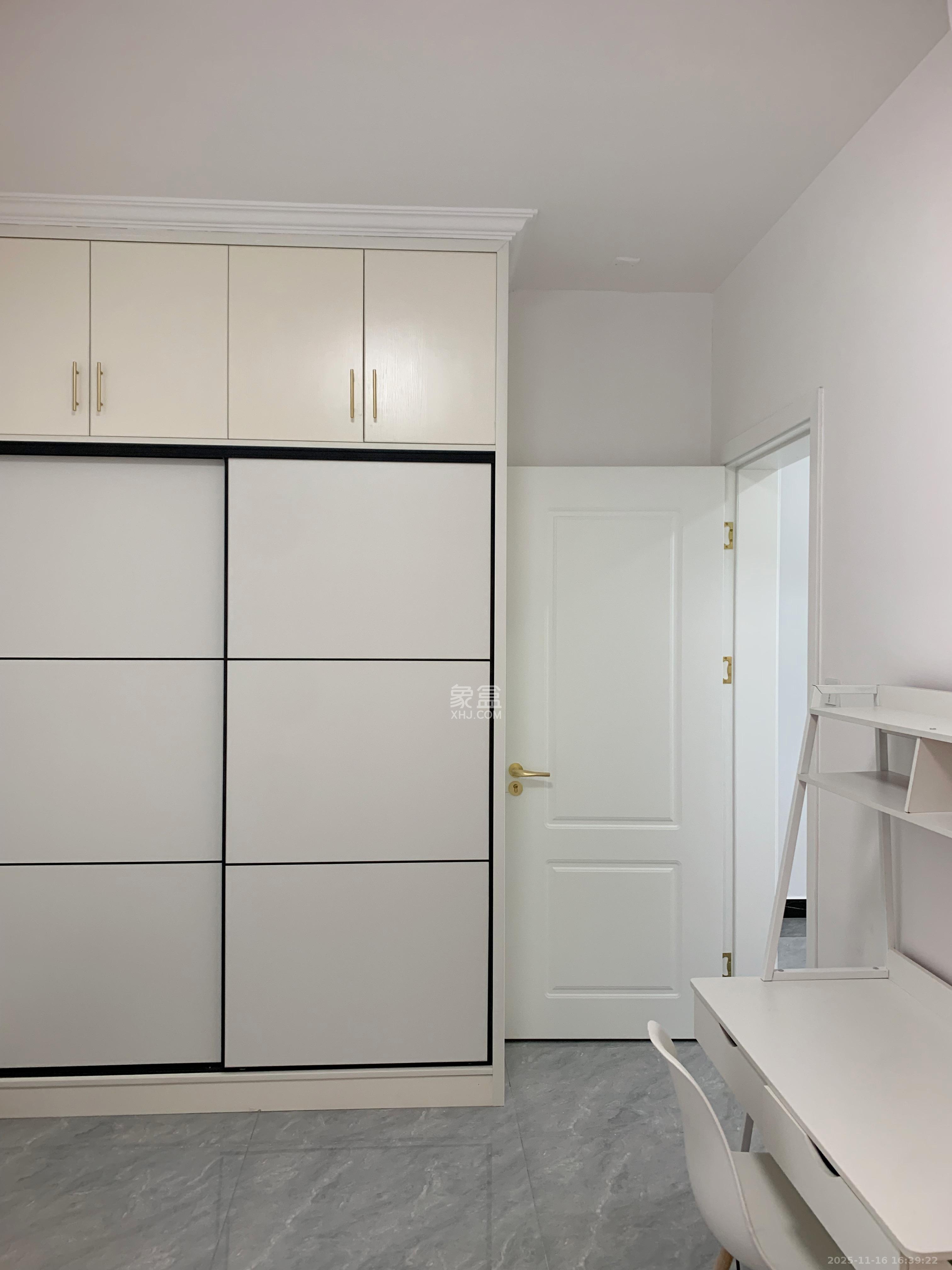 长房东旭国际  2室1厅1卫    2000.0元/月室内图