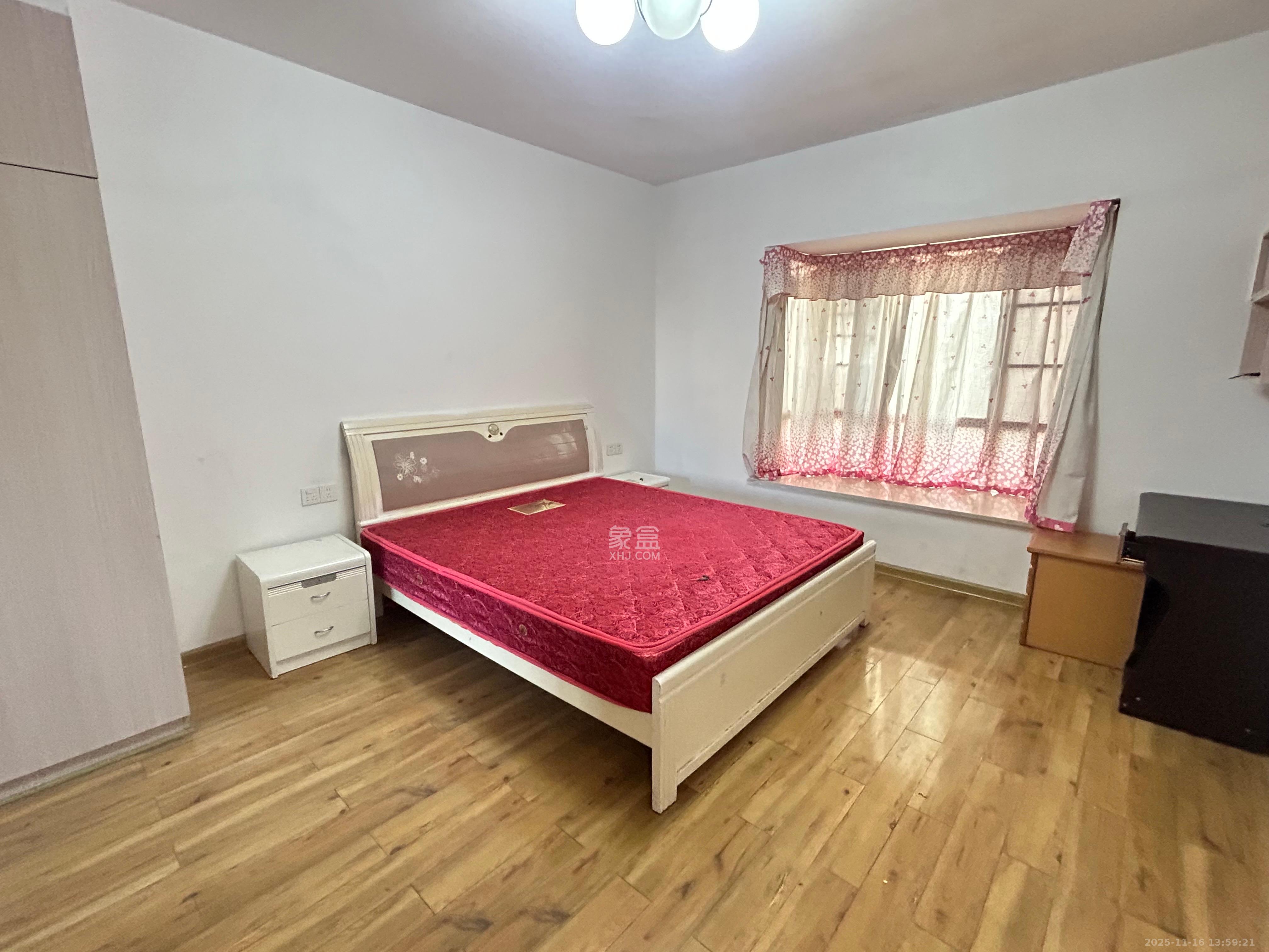 上海城小区 4室2厅2卫 2400.0元/月 上海城小区 4室2厅2卫 2400.0元/月室内图