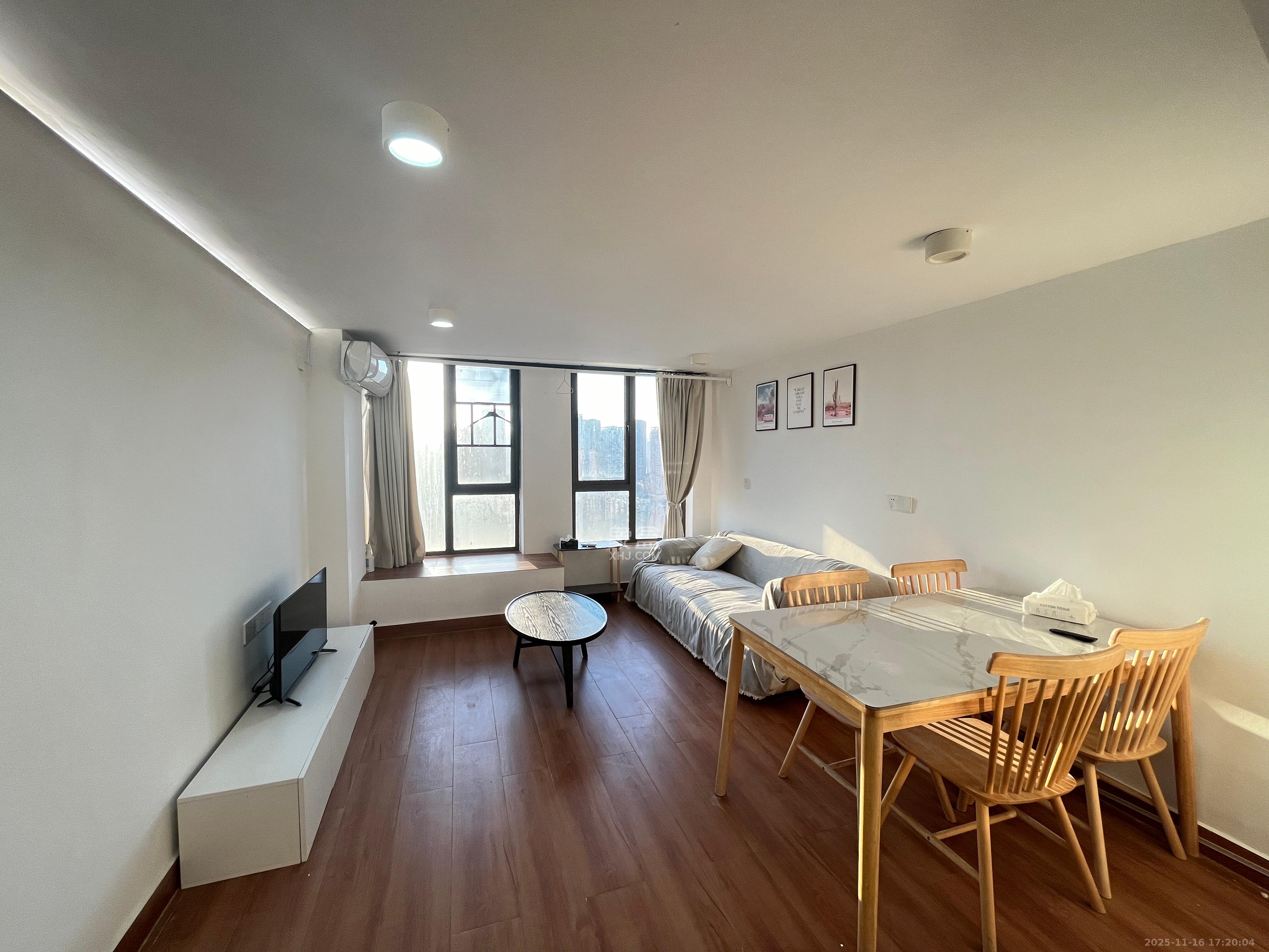 润和国际广场  1室1厅1卫    2500.0元/月