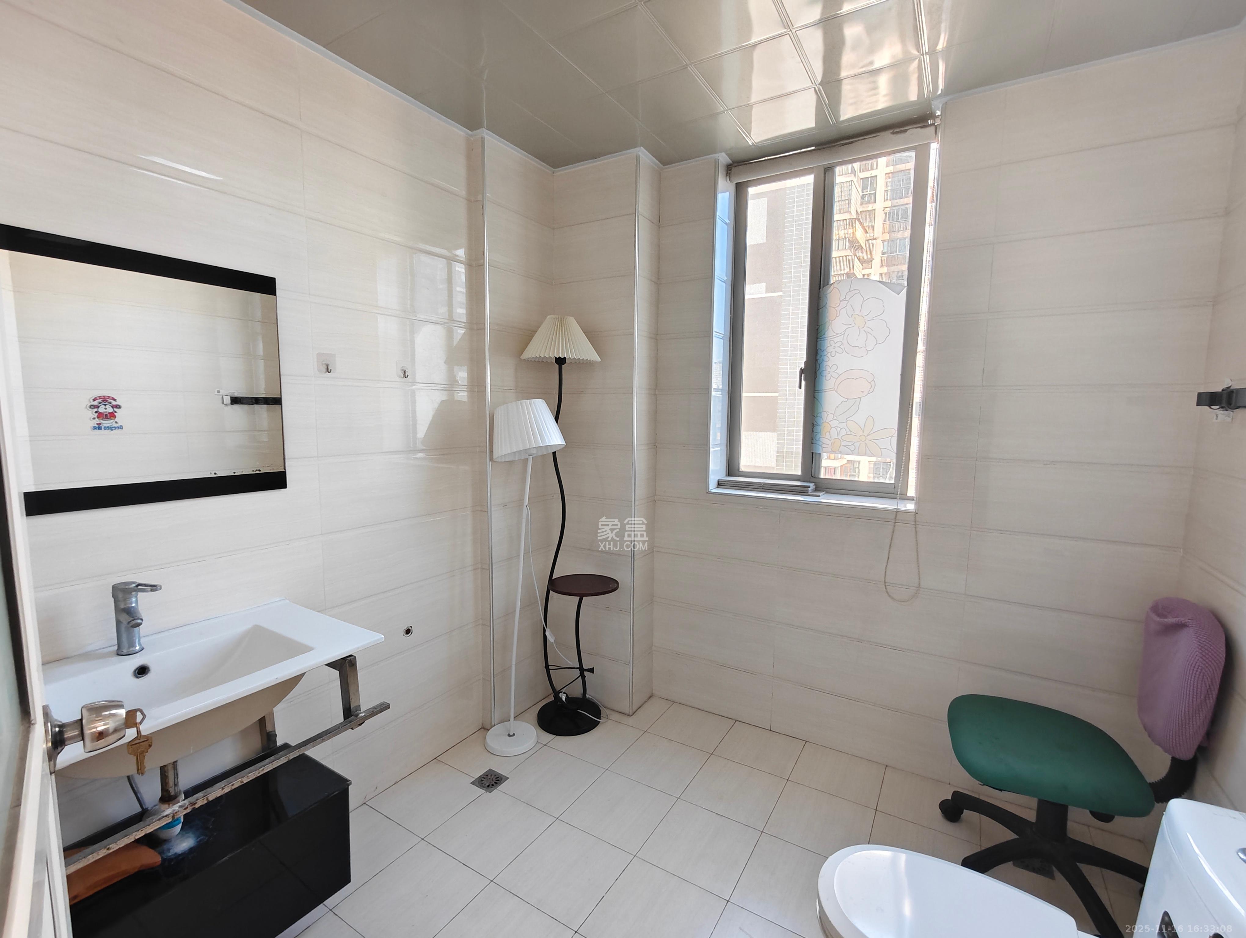 白沙湾嘉园  3室2厅2卫    2200.0元/月室内图