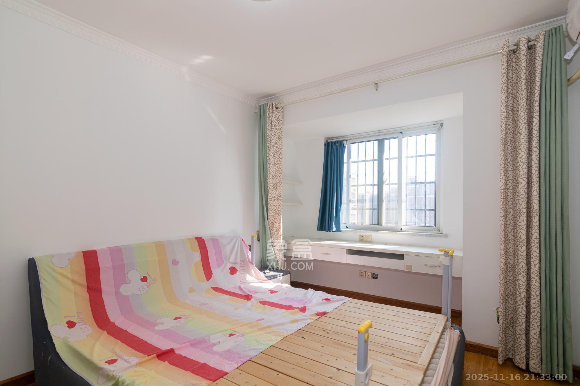 新城国际花都 2室2厅1卫 39.0万 新城国际花都 2室2厅1卫 39.0万卧室