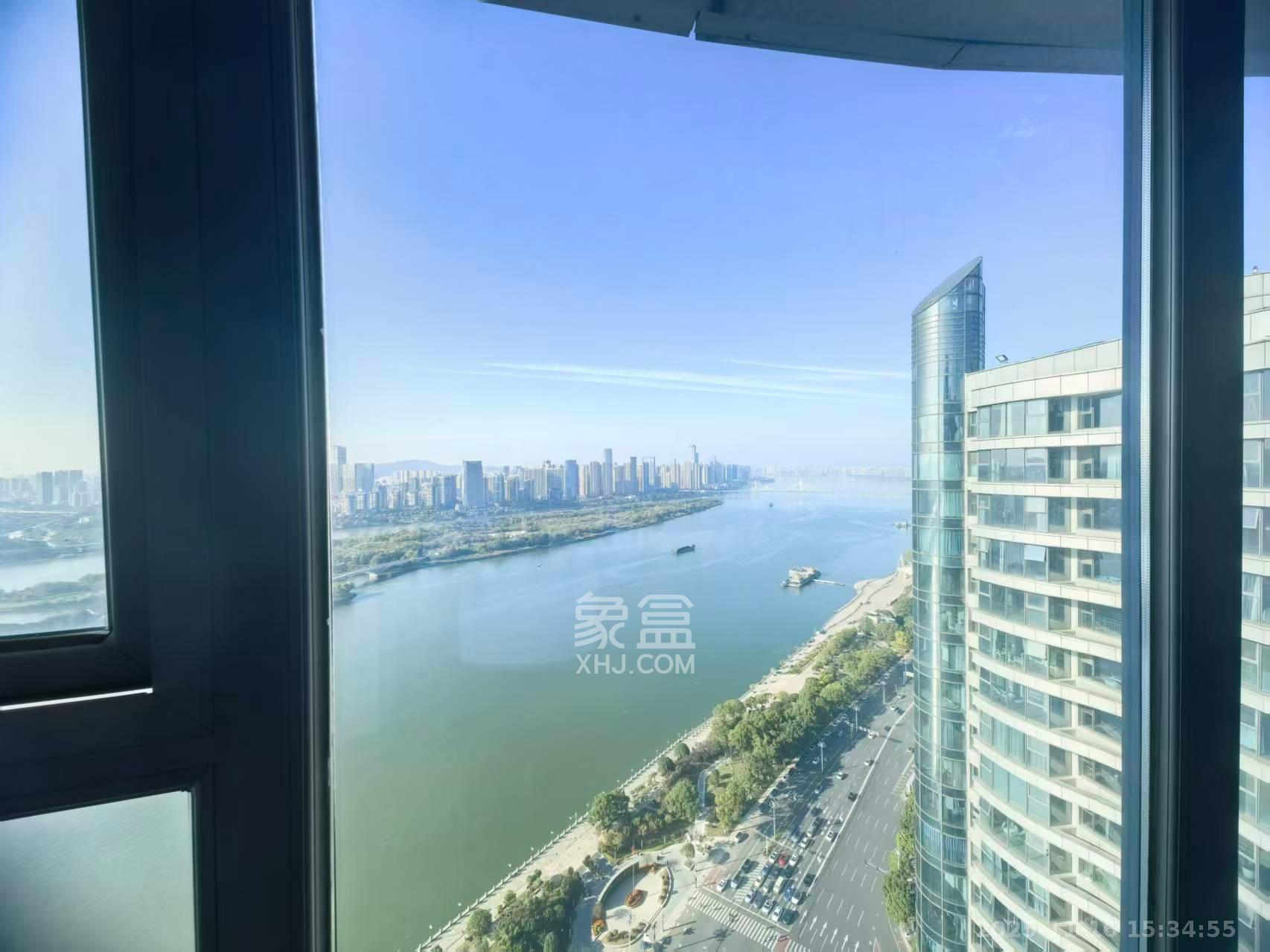 潮宗御苑 3室2厅2卫 6200.0元/月 潮宗御苑 3室2厅2卫 6200.0元/月室内图