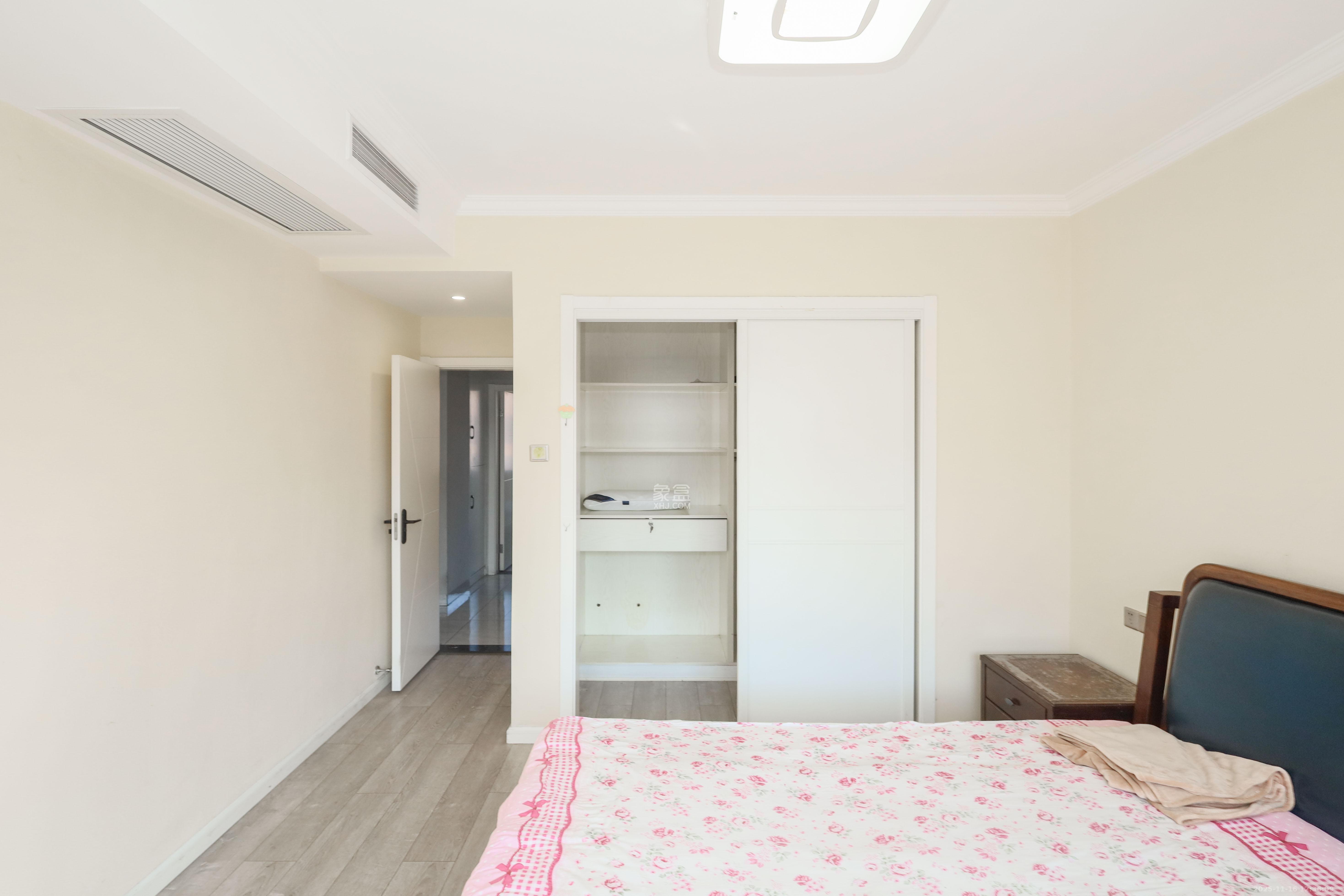 中冶中央公园 1室0厅0卫 90.0万 中冶中央公园 1室0厅0卫 90.0万卧室