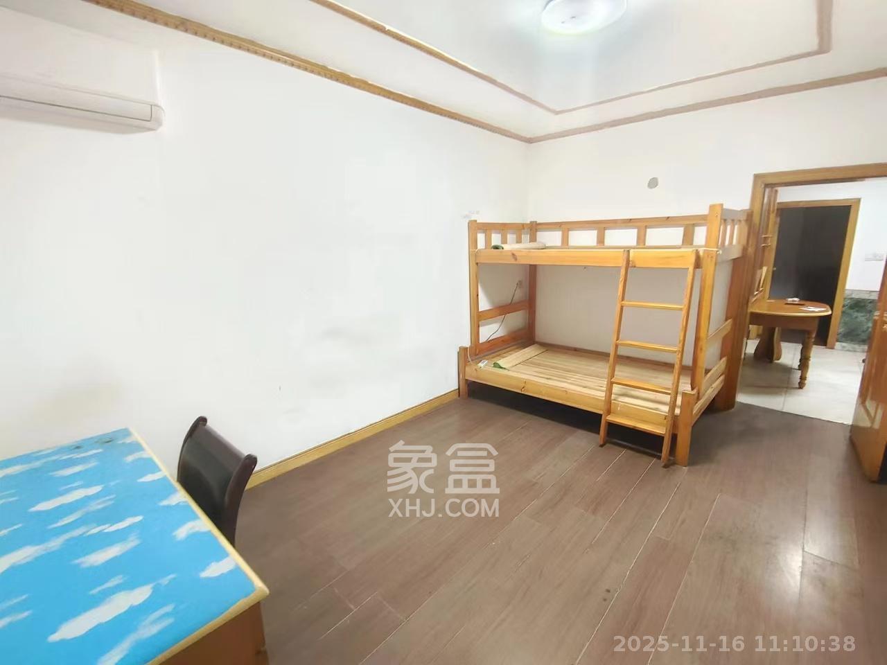 肇家（嘉）坪散盘  3室2厅1卫    2400.0元/月室内图