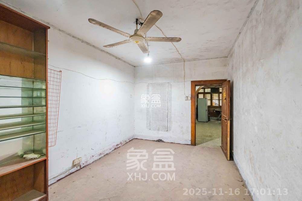 望江公寓  3室2厅2卫    1500.0元/月室内图