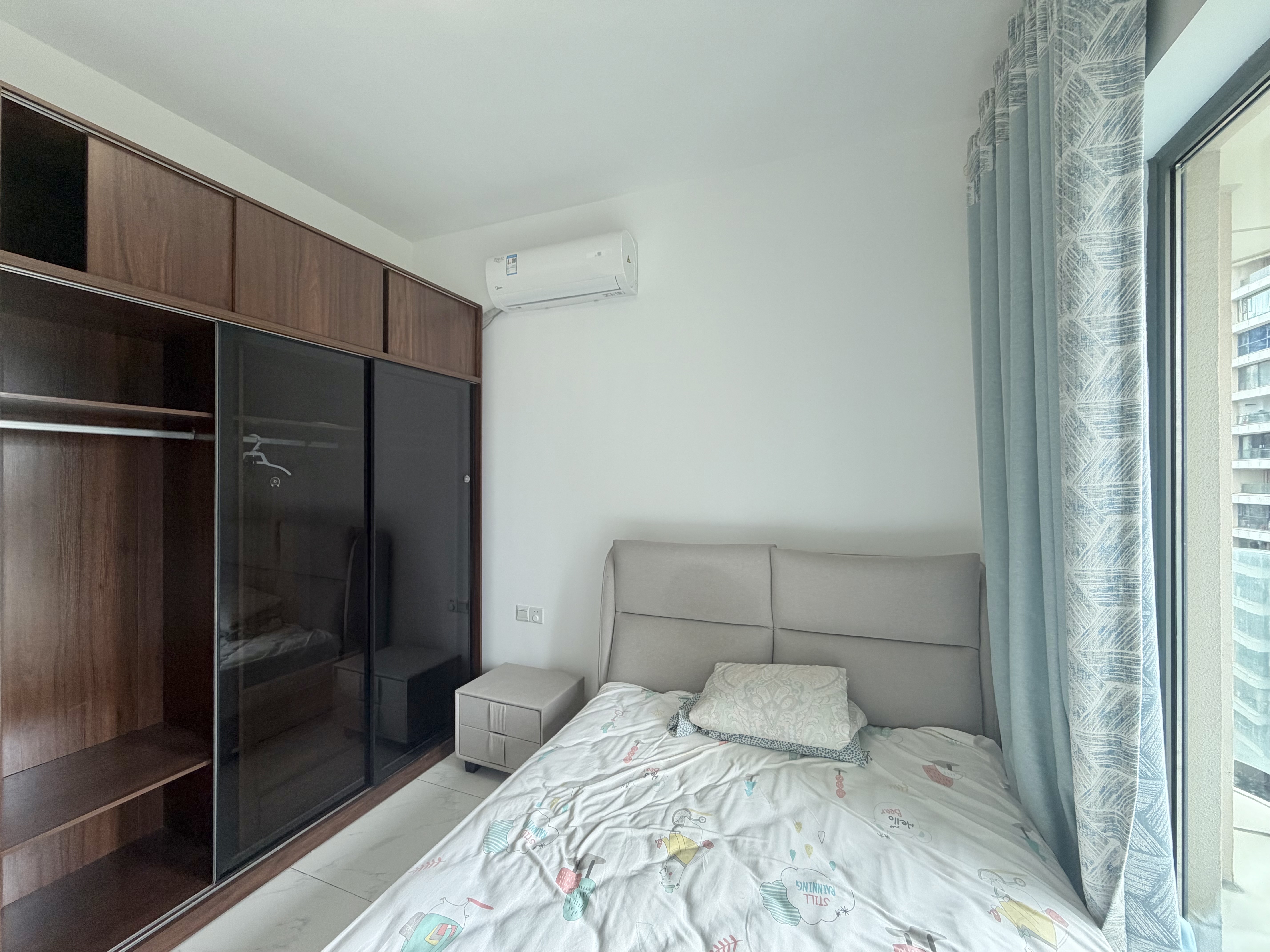 东方天澜汇  3室2厅2卫    7500.0元/月室内图