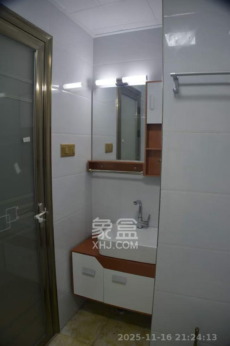 梅溪国际公寓（步步高新天地）  1室1厅1卫    1500.0元/月室内图