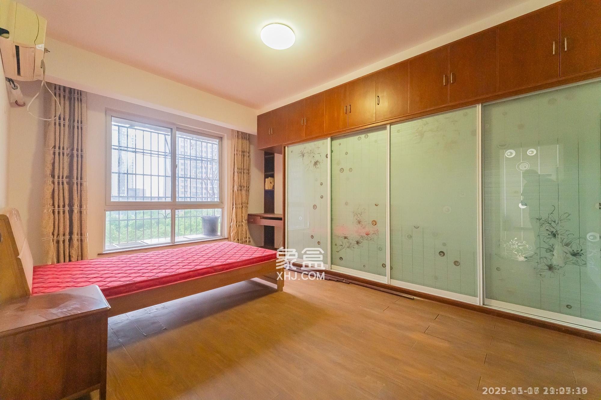 筑梦佳园  4室2厅2卫    2100.0元/月室内图