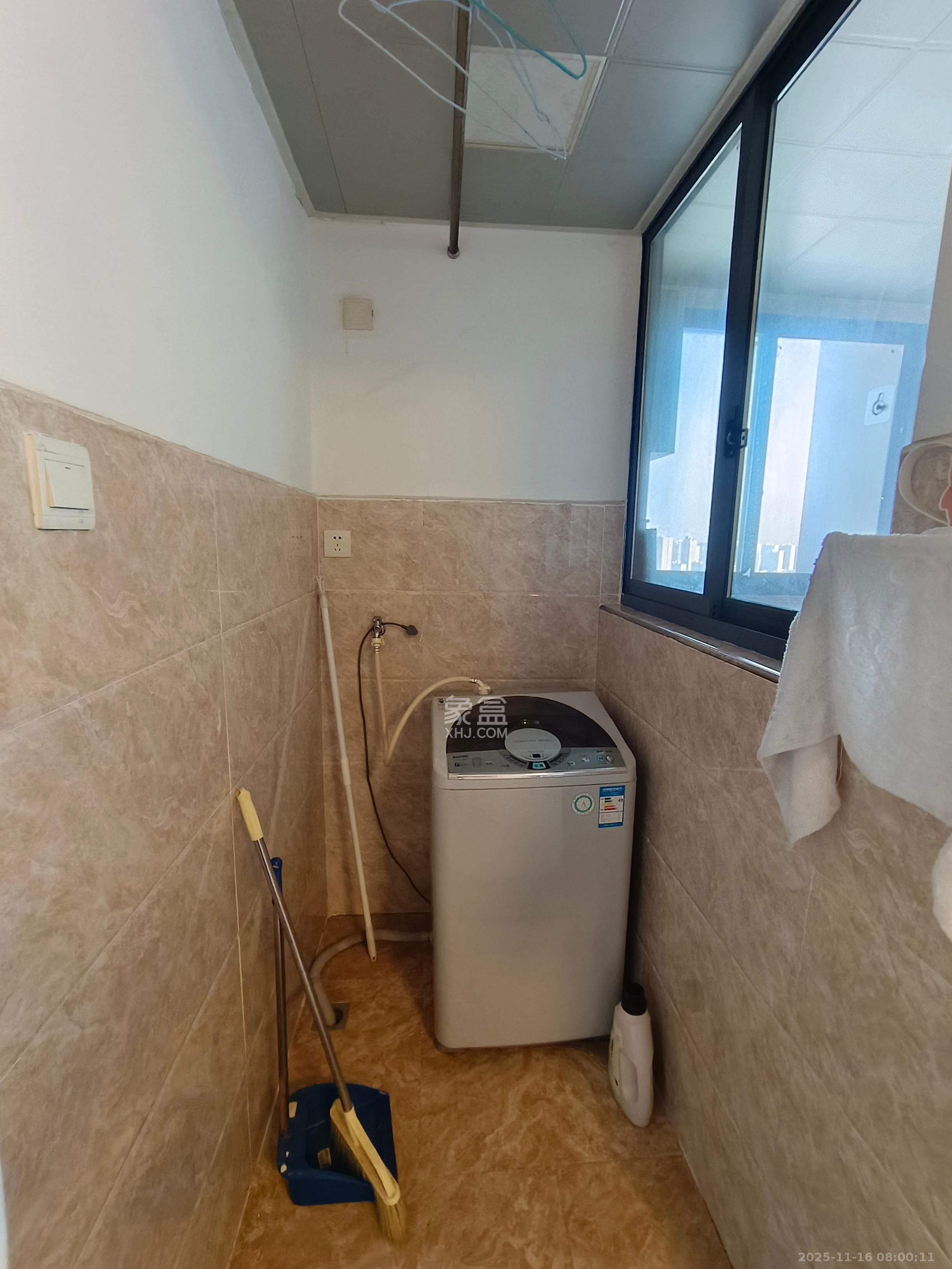 中欣楚天雅郡  1室1厅1卫    1600.0元/月室内图