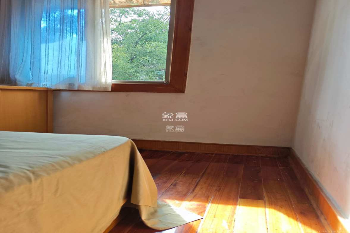 雨花大厦(云海大厦) 1室0厅0卫 1600.0元/月 雨花大厦(云海大厦) 1室0厅0卫 1600.0元/月室内图