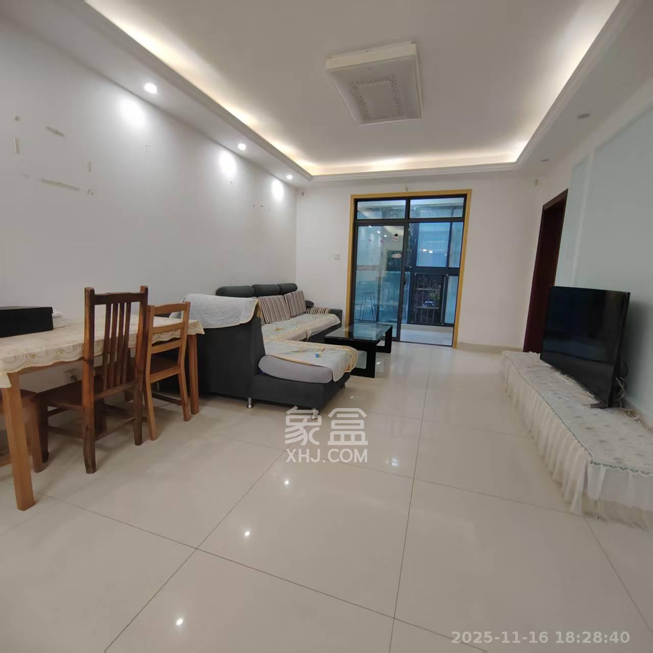 山水嘉园  3室2厅1卫    1400.0元/月室内图