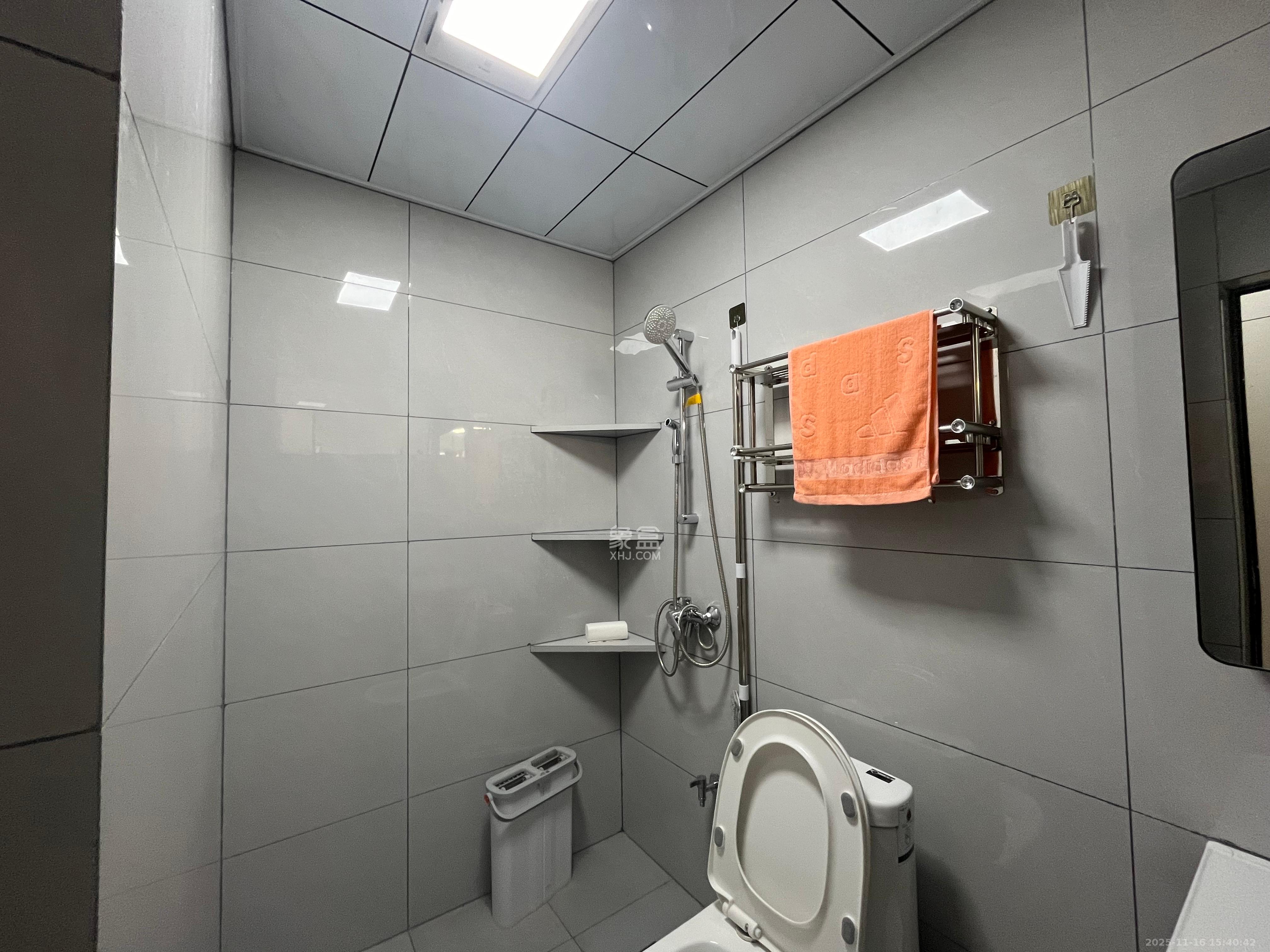 怡海星城 1室1厅1卫 1100.0元/月 怡海星城 1室1厅1卫 1100.0元/月室内图