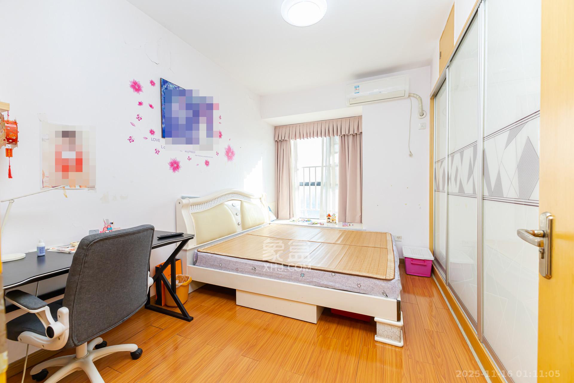 珠江东方明珠(新地东方明珠)一二期 2室2厅1卫 49.8万 珠江东方明珠(新地东方明珠)一二期 2室2厅1卫 49.8万卧室