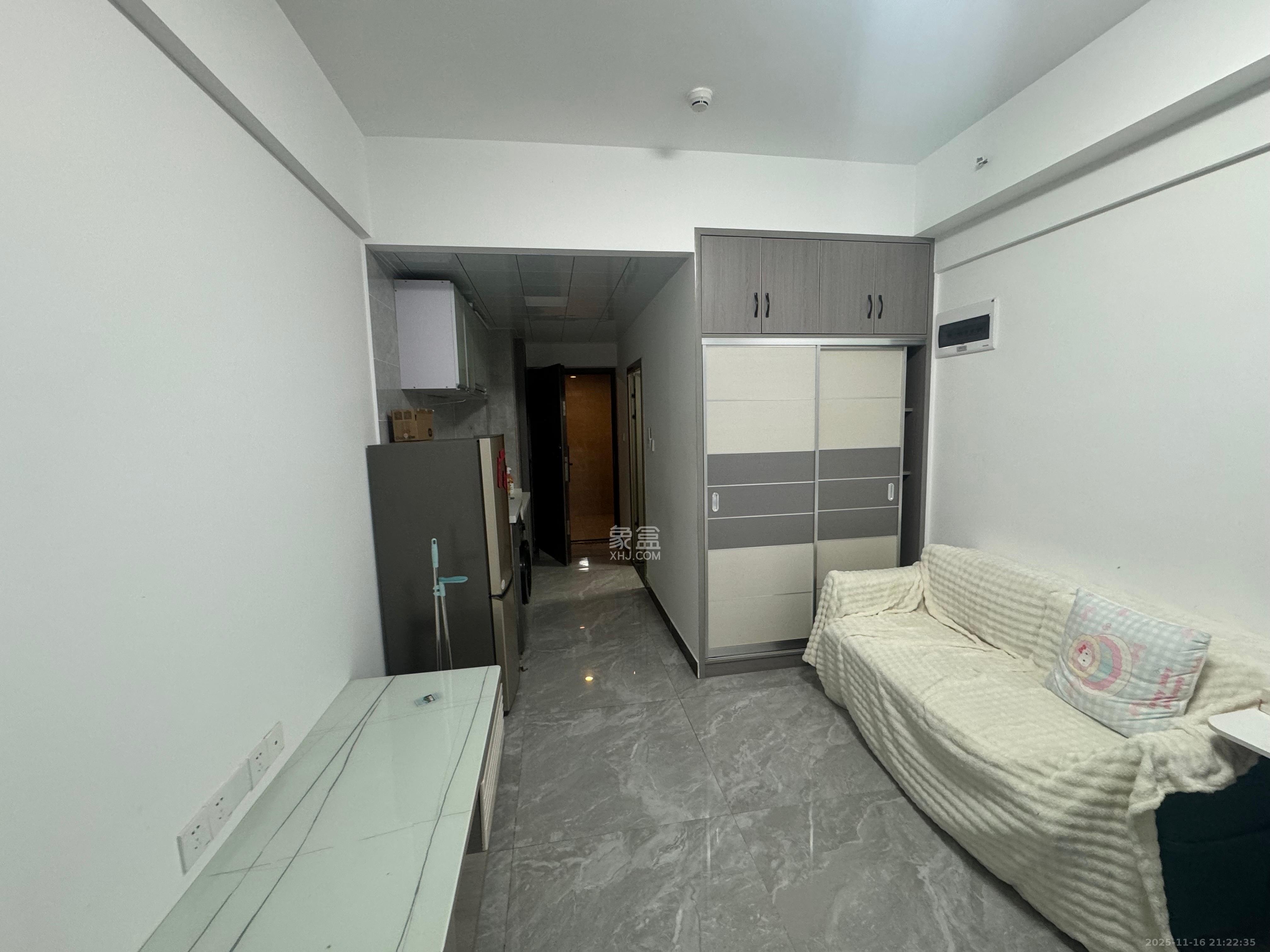 龙湖湘江星座(祺鑫星座公寓) 1室1厅1卫 1400.0元/月 龙湖湘江星座(祺鑫星座公寓) 1室1厅1卫 1400.0元/月室内图