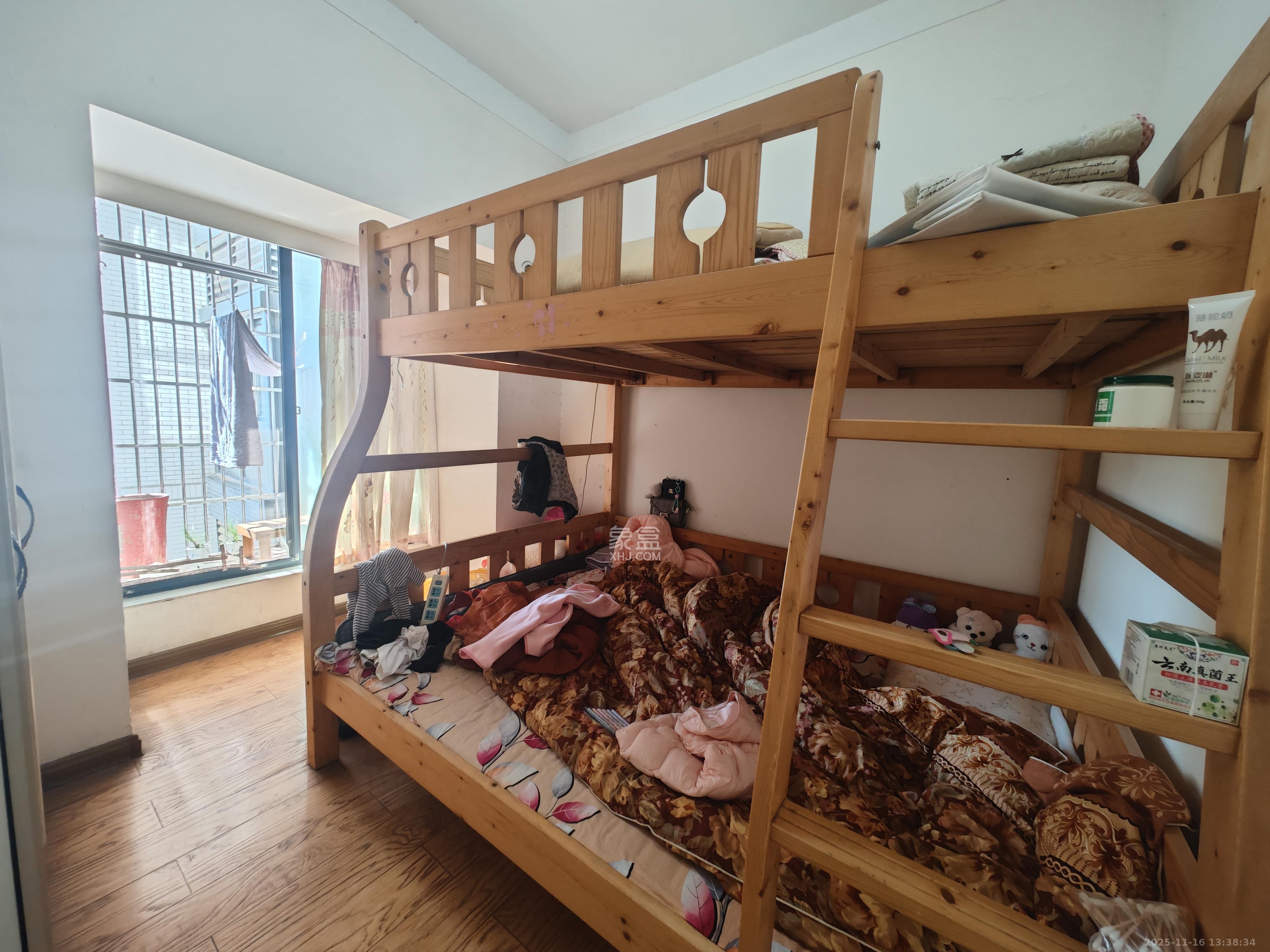 汀湘十里 1室0厅0卫 1900.0元/月 汀湘十里 1室0厅0卫 1900.0元/月室内图