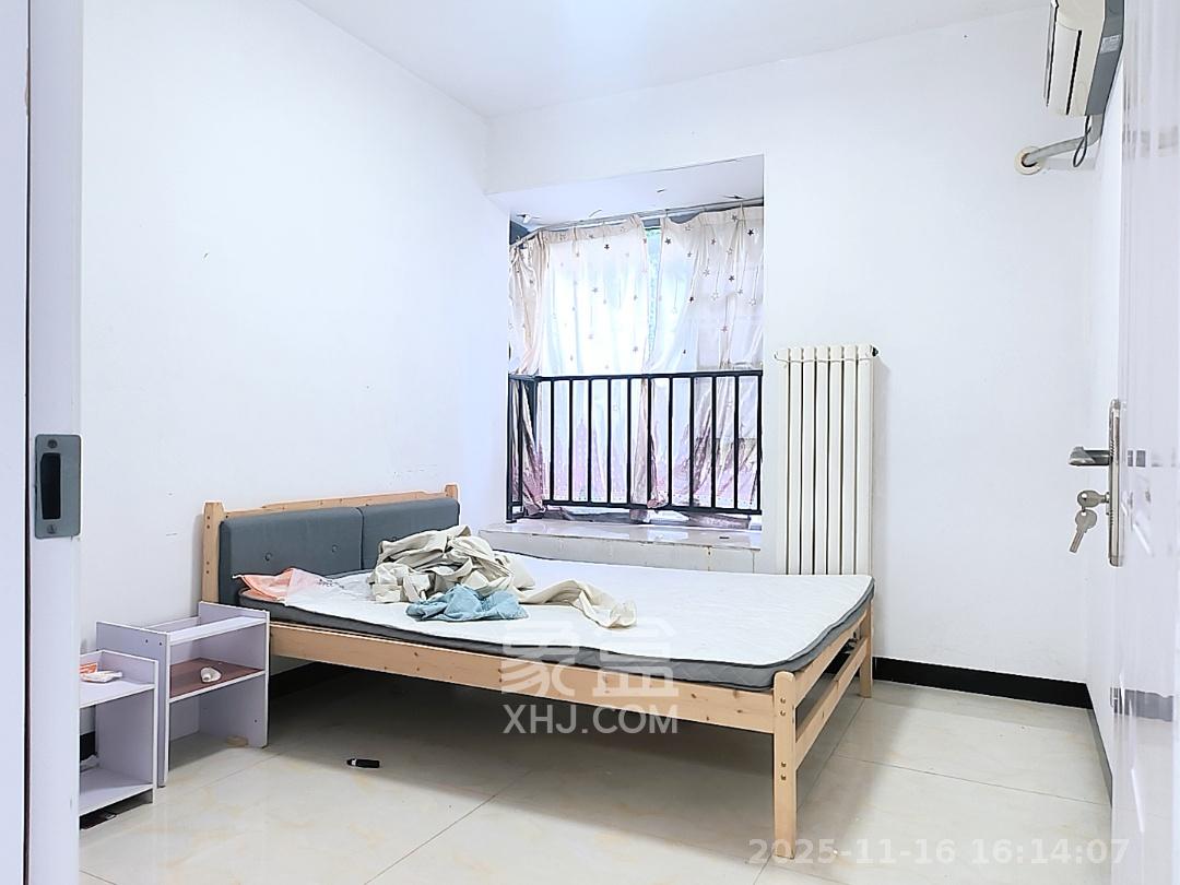 怡海星城  2室2厅1卫    1500.0元/月室内图