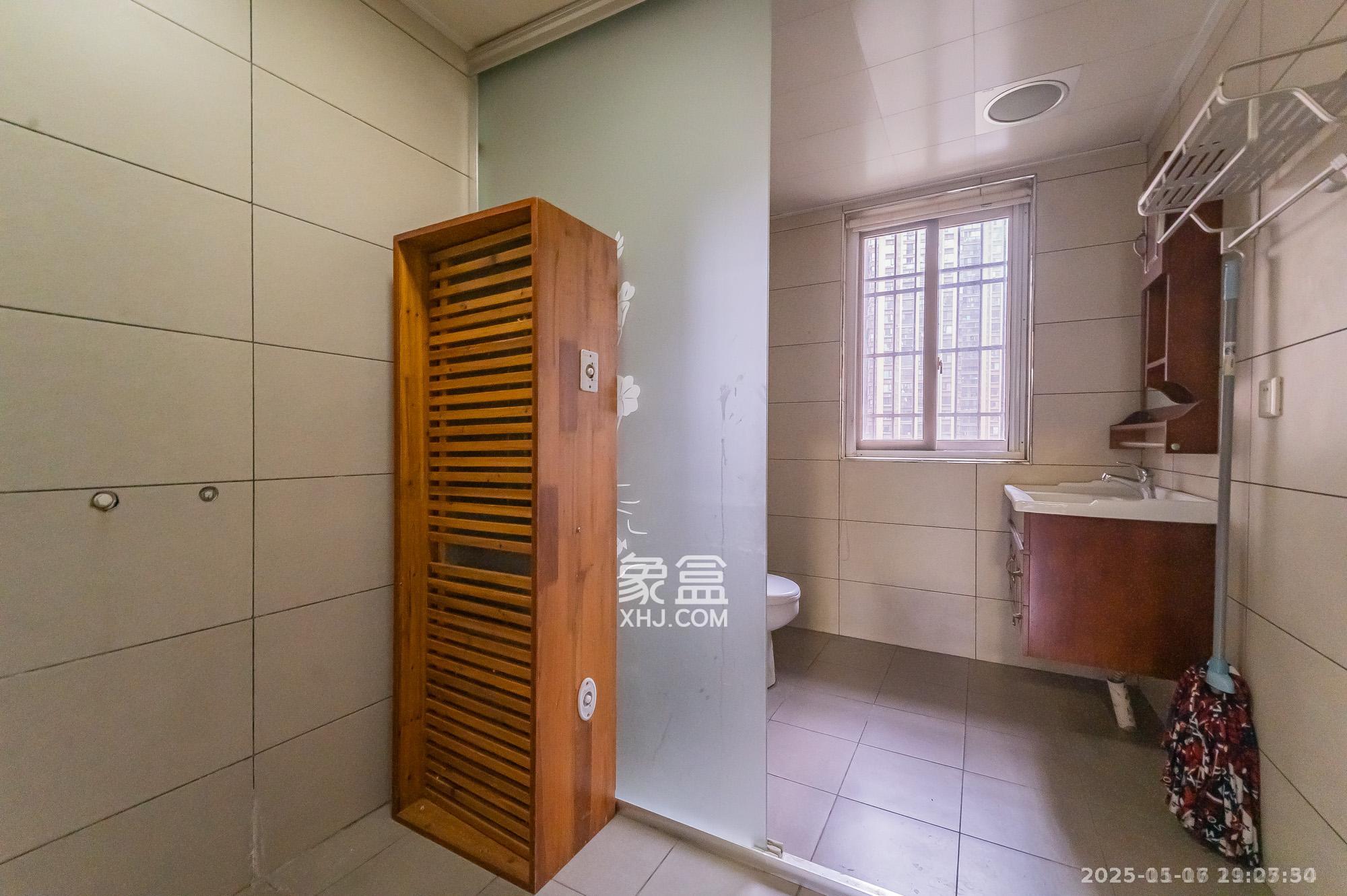 筑梦佳园  4室2厅2卫    2100.0元/月室内图