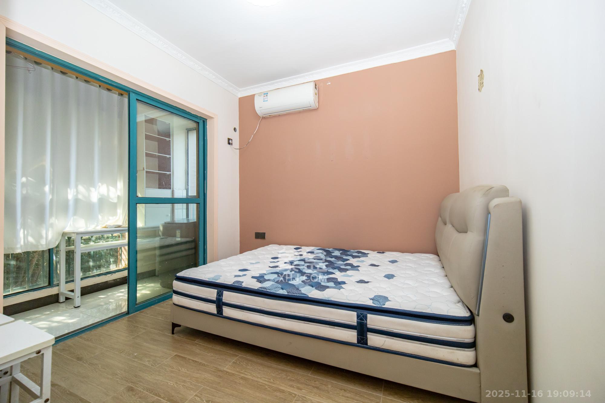 蝴蝶谷  2室2厅1卫    34.0万卧室