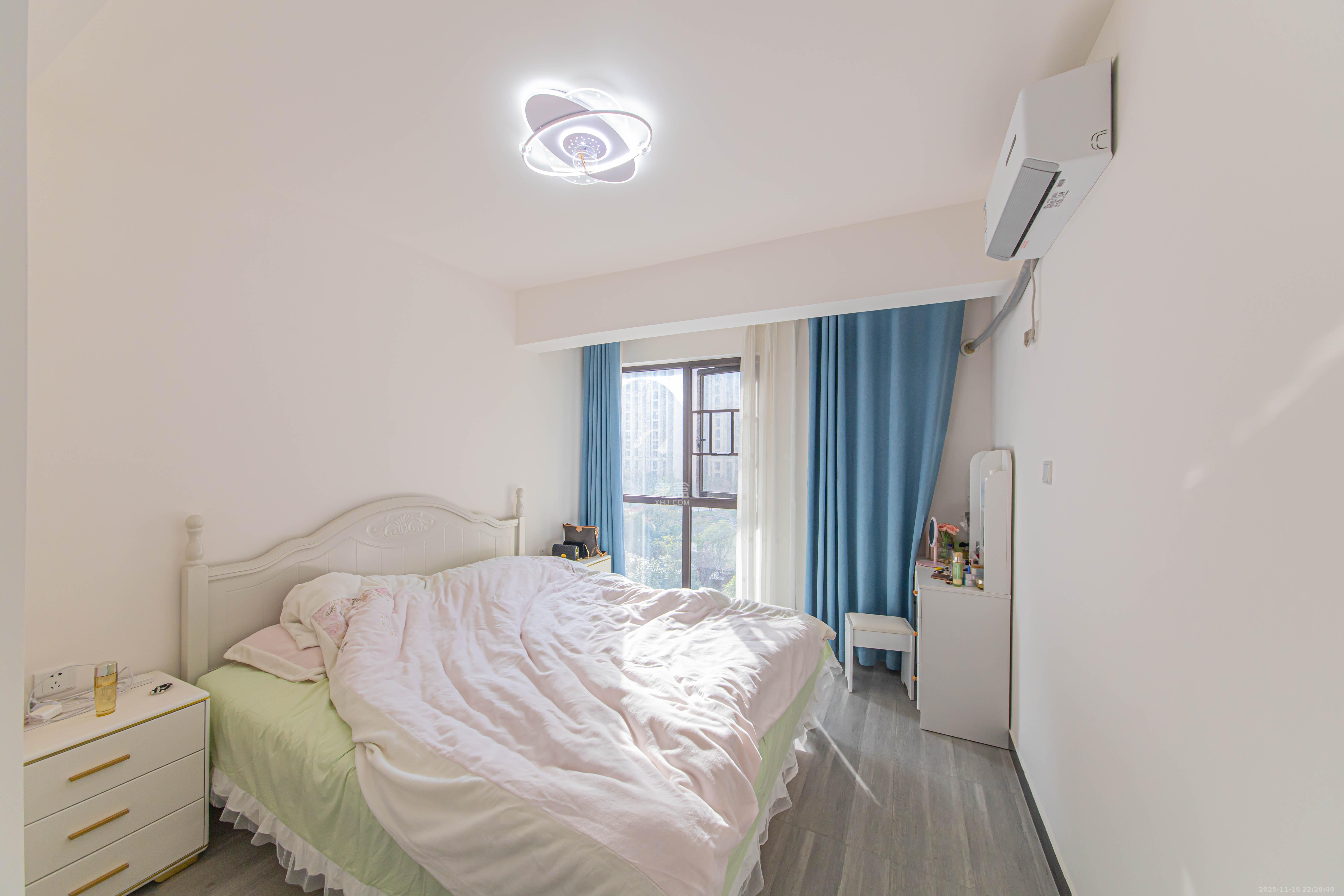 北辰中央公园DF区 3室2厅1卫 96.0万 北辰中央公园DF区 3室2厅1卫 96.0万卧室