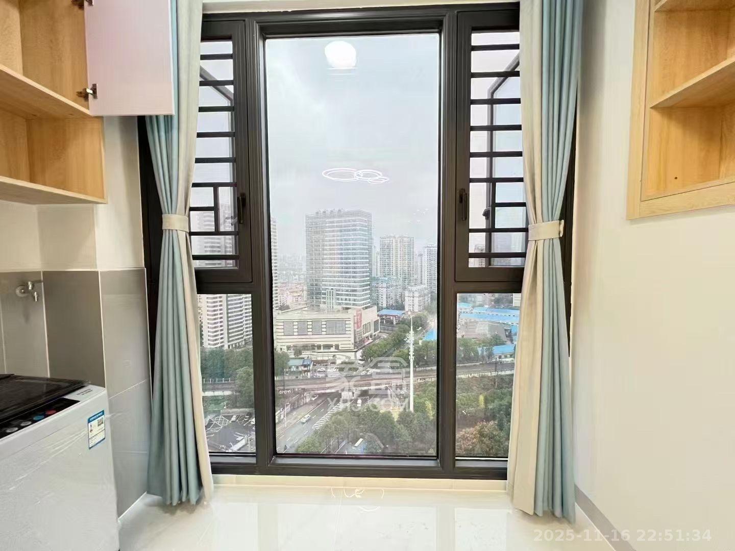 富力芙蓉新天地  1室1厅1卫    1700.0元/月