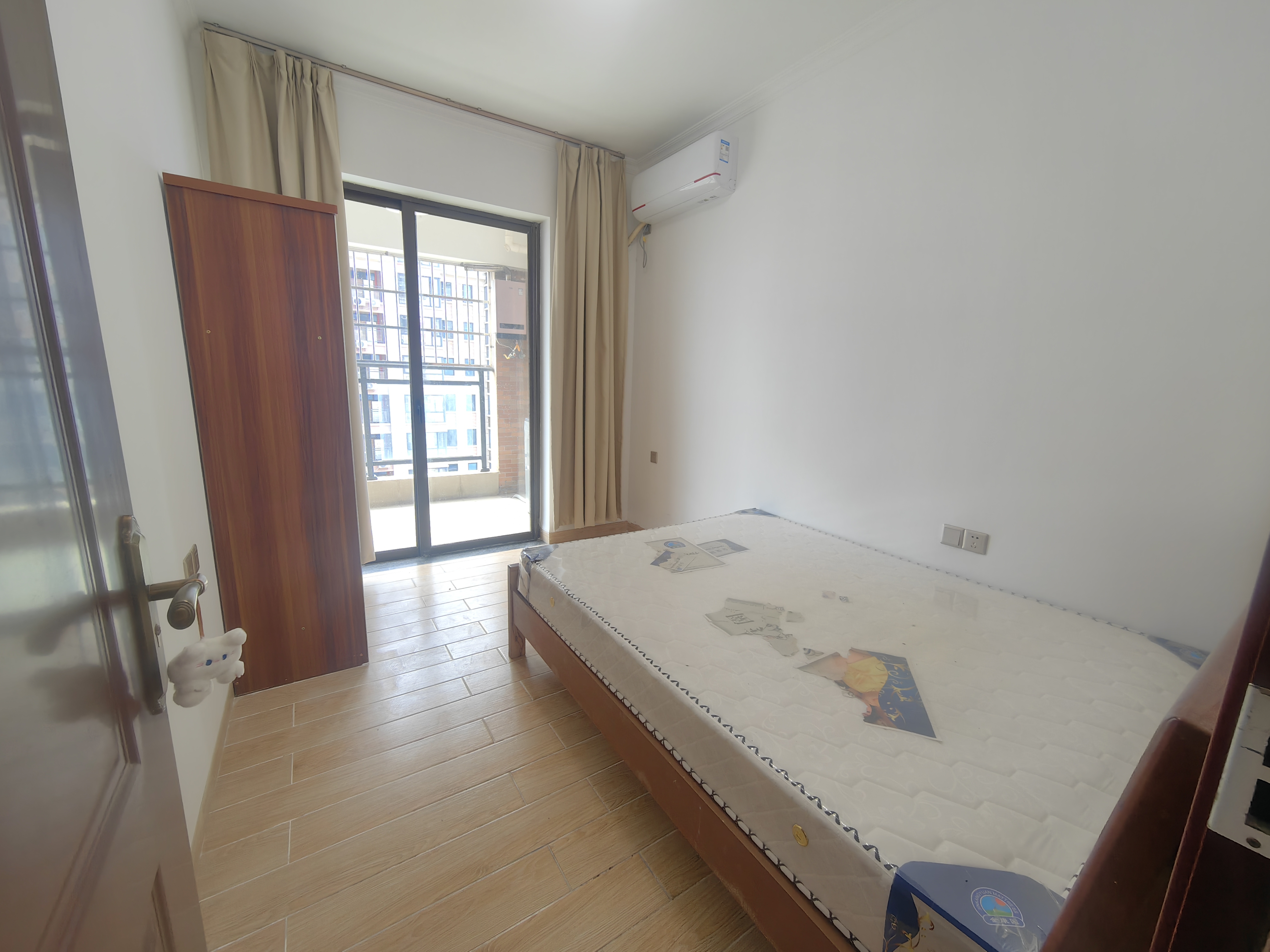 海湾花园 3室2厅2卫 3800.0元/月 海湾花园 3室2厅2卫 3800.0元/月室内图