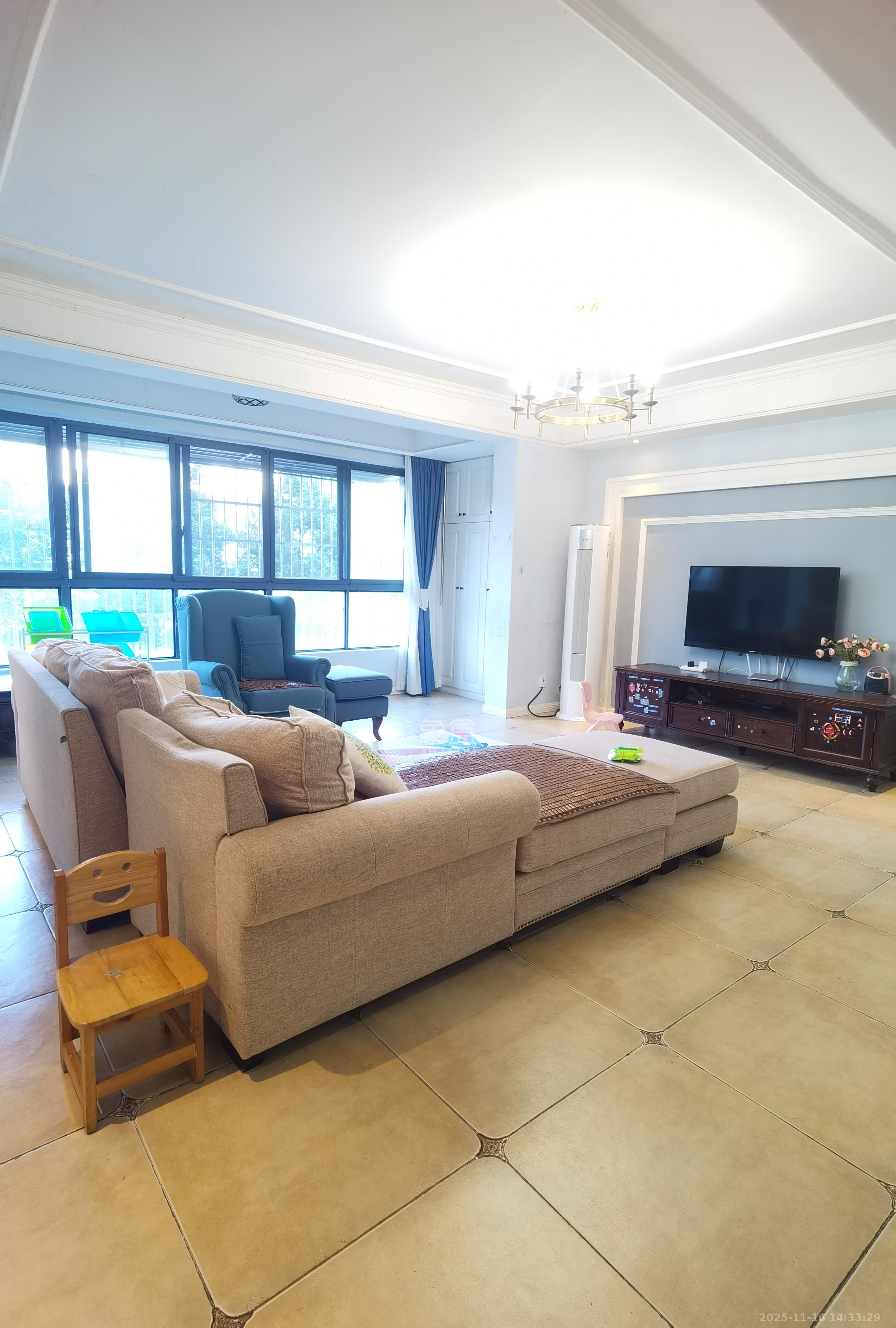 好望谷  4室2厅2卫    2400.0元/月室内图