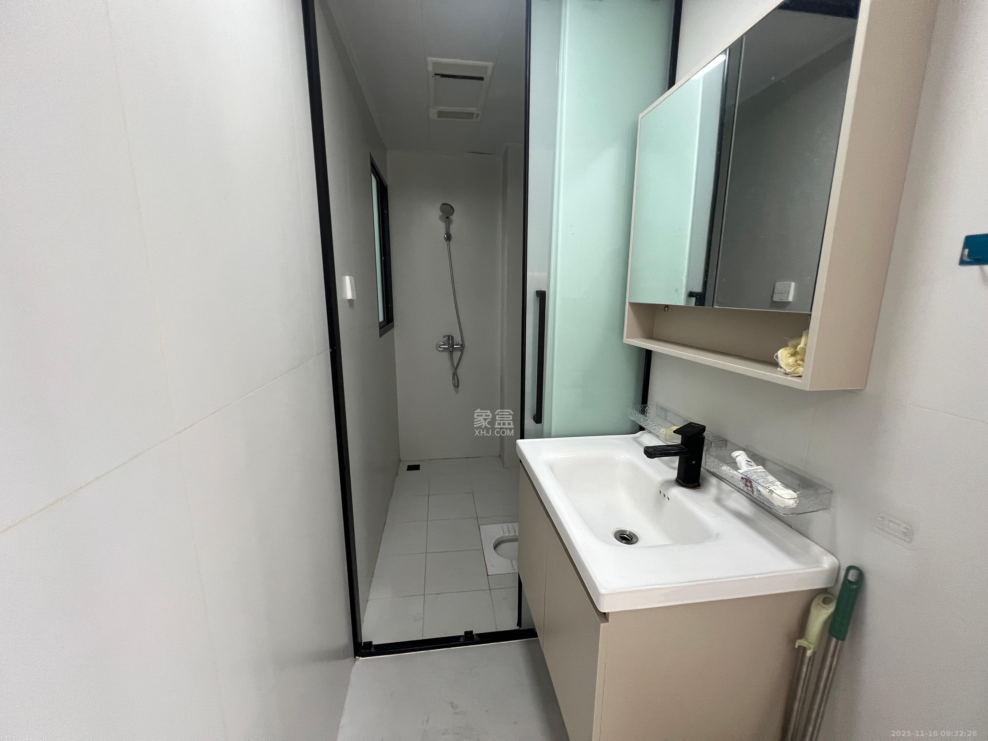 富力芙蓉新天地  2室2厅1卫    2400.0元/月室内图