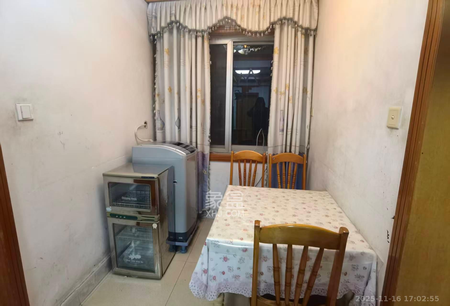 南园小区  2室2厅1卫    1800.0元/月室内图