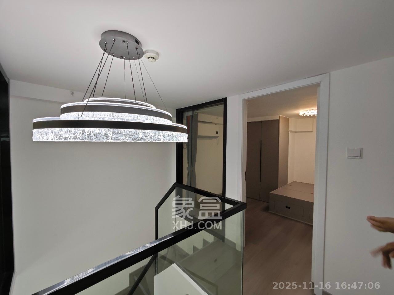 时代MOMA云PARK 2室1厅1卫 2400.0元/月 时代MOMA云PARK 2室1厅1卫 2400.0元/月室内图